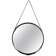 Miroir en cuir cousu et laiton Jacques Adnet