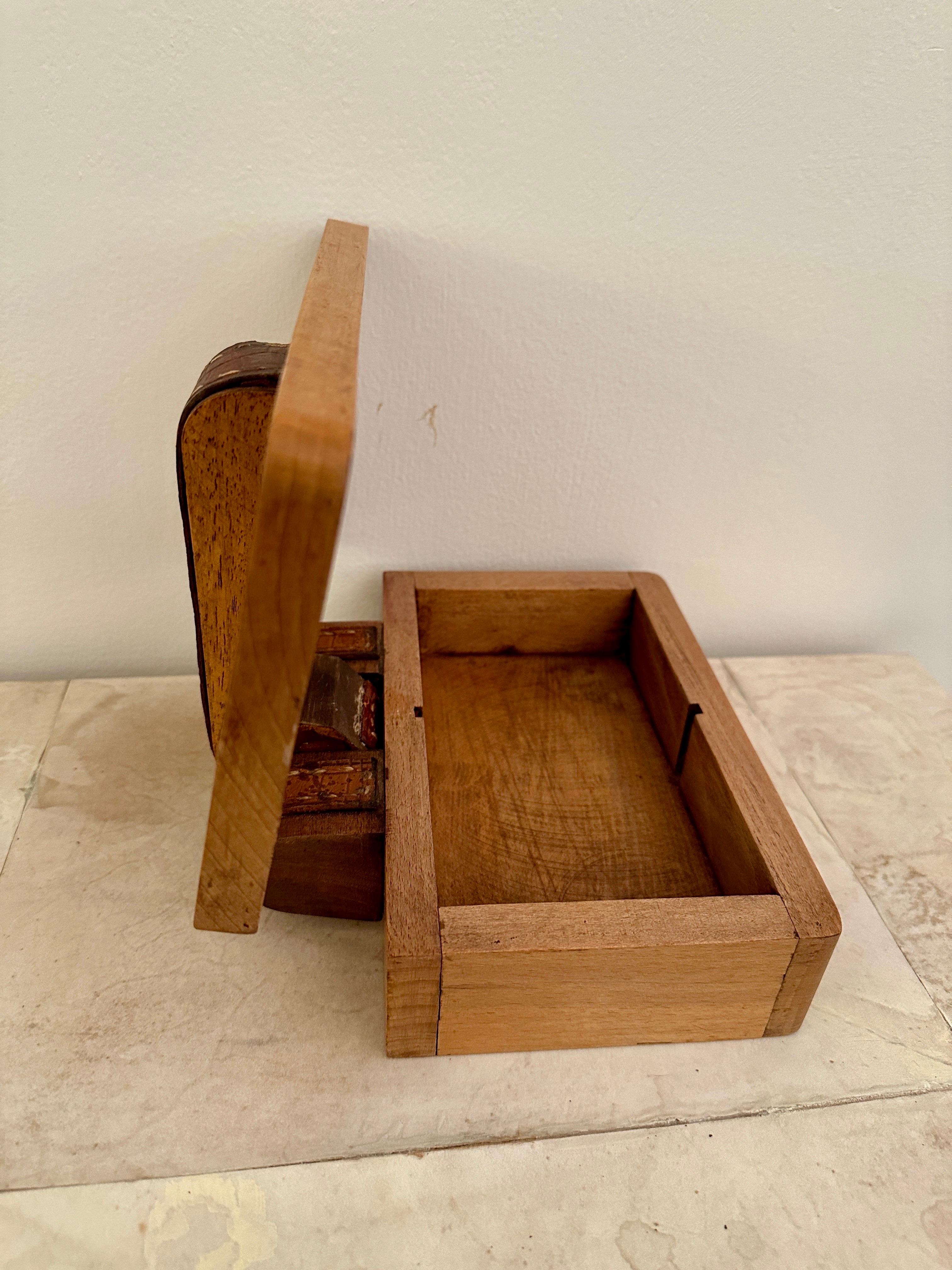 Caja con tapa de roble y cuero cosido Jacques Adnet en venta 5