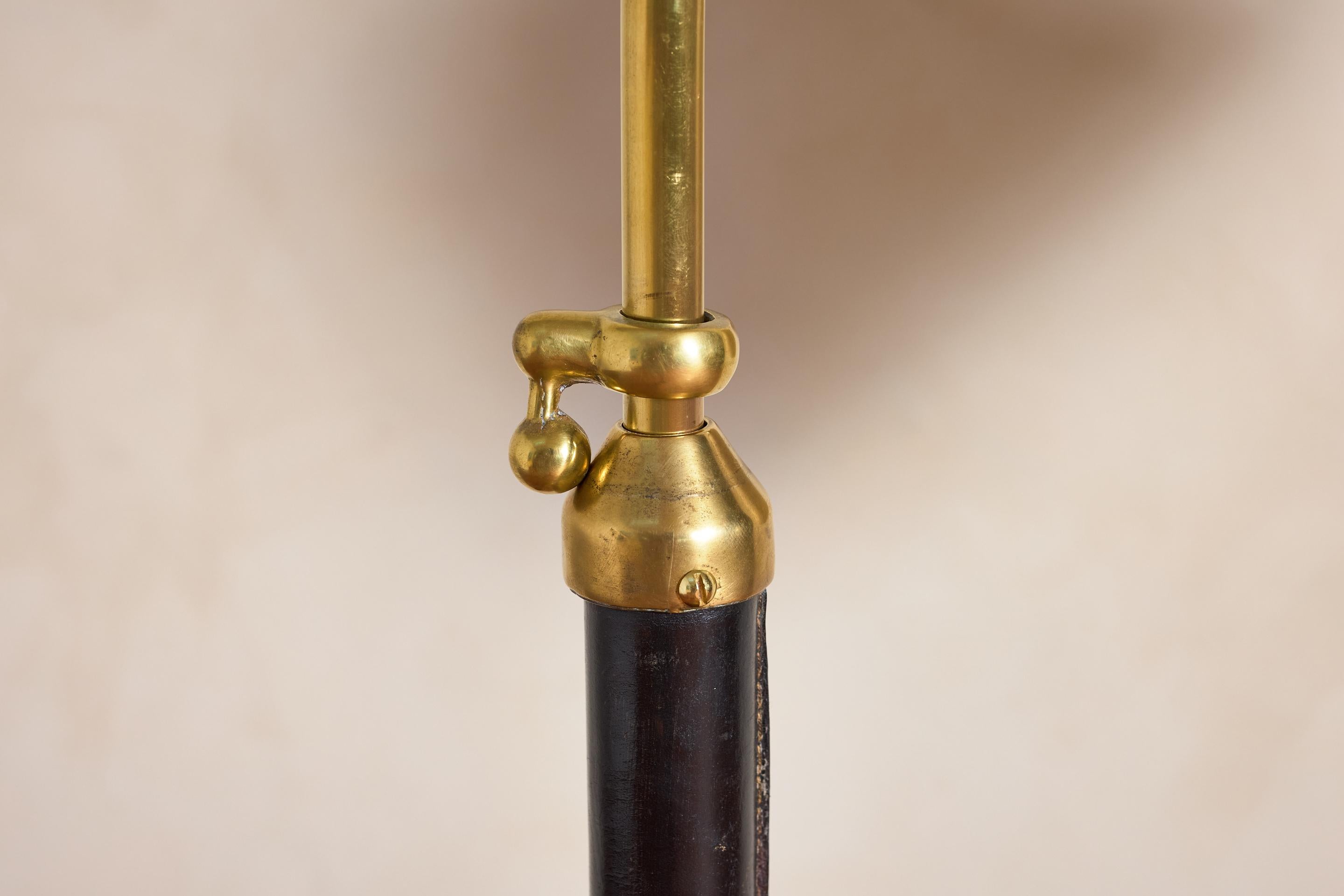 Lámpara de pie estilo Jacques Adnet en venta 5