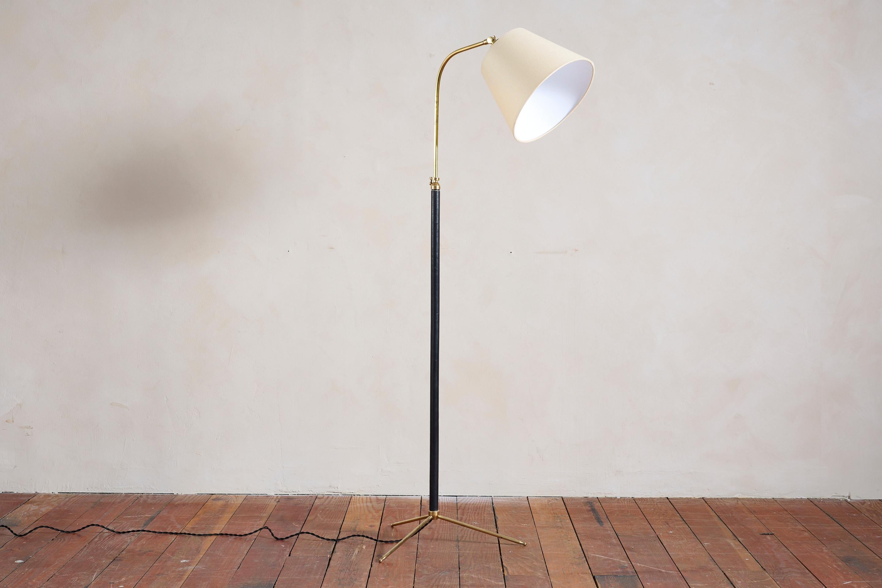 Français Lampadaire de style Jacques Adnet en vente