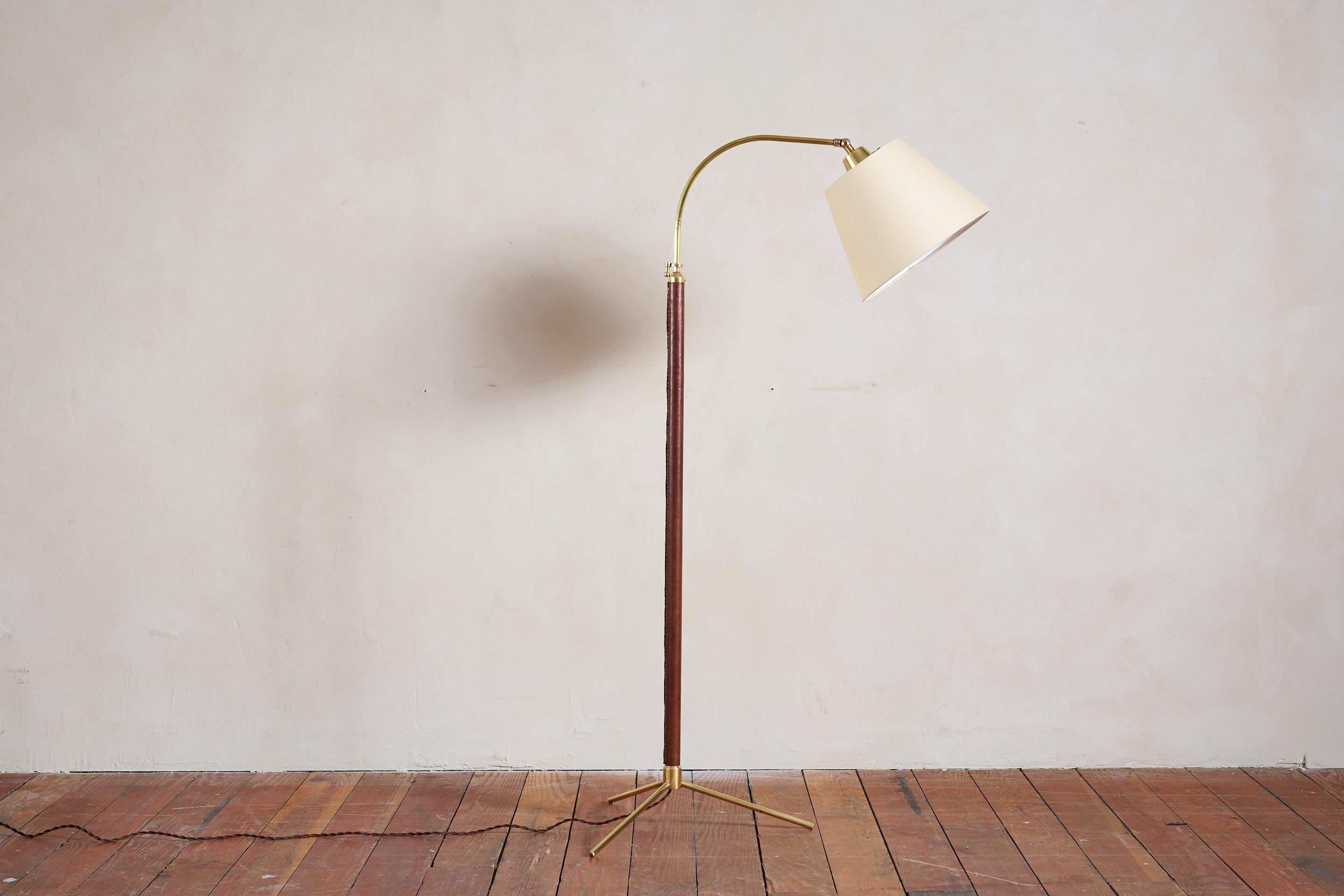 Français Lampadaire de style Jacques Adnet en vente