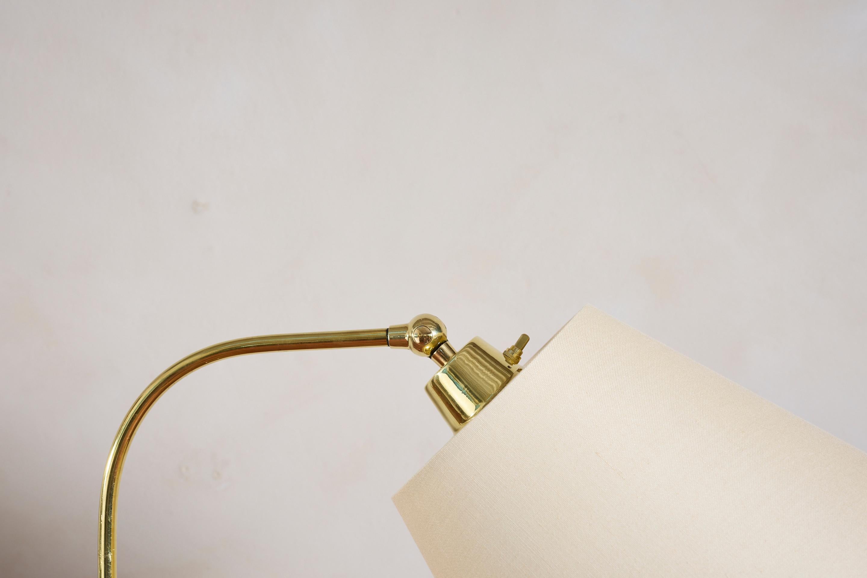 Milieu du XXe siècle Lampadaire de style Jacques Adnet en vente