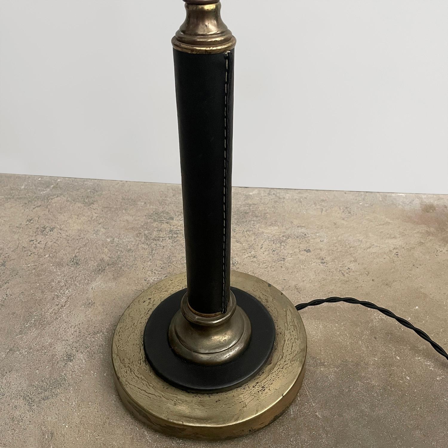 Lampadaire en cuir et laiton de style Jacques Adnet en vente 2