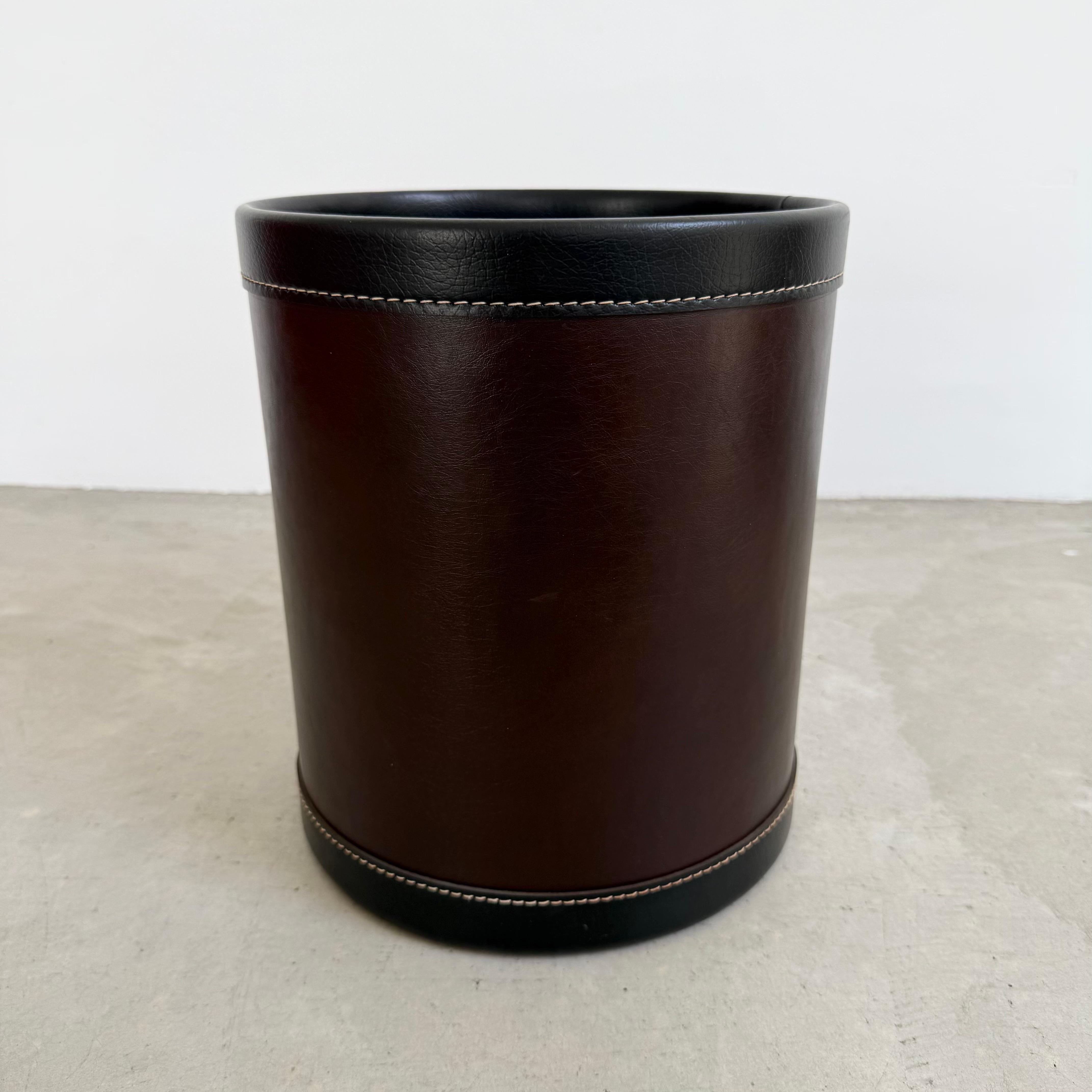 Jacques Adnet Style Leather Waste Basket, 1970s France For Sale 1