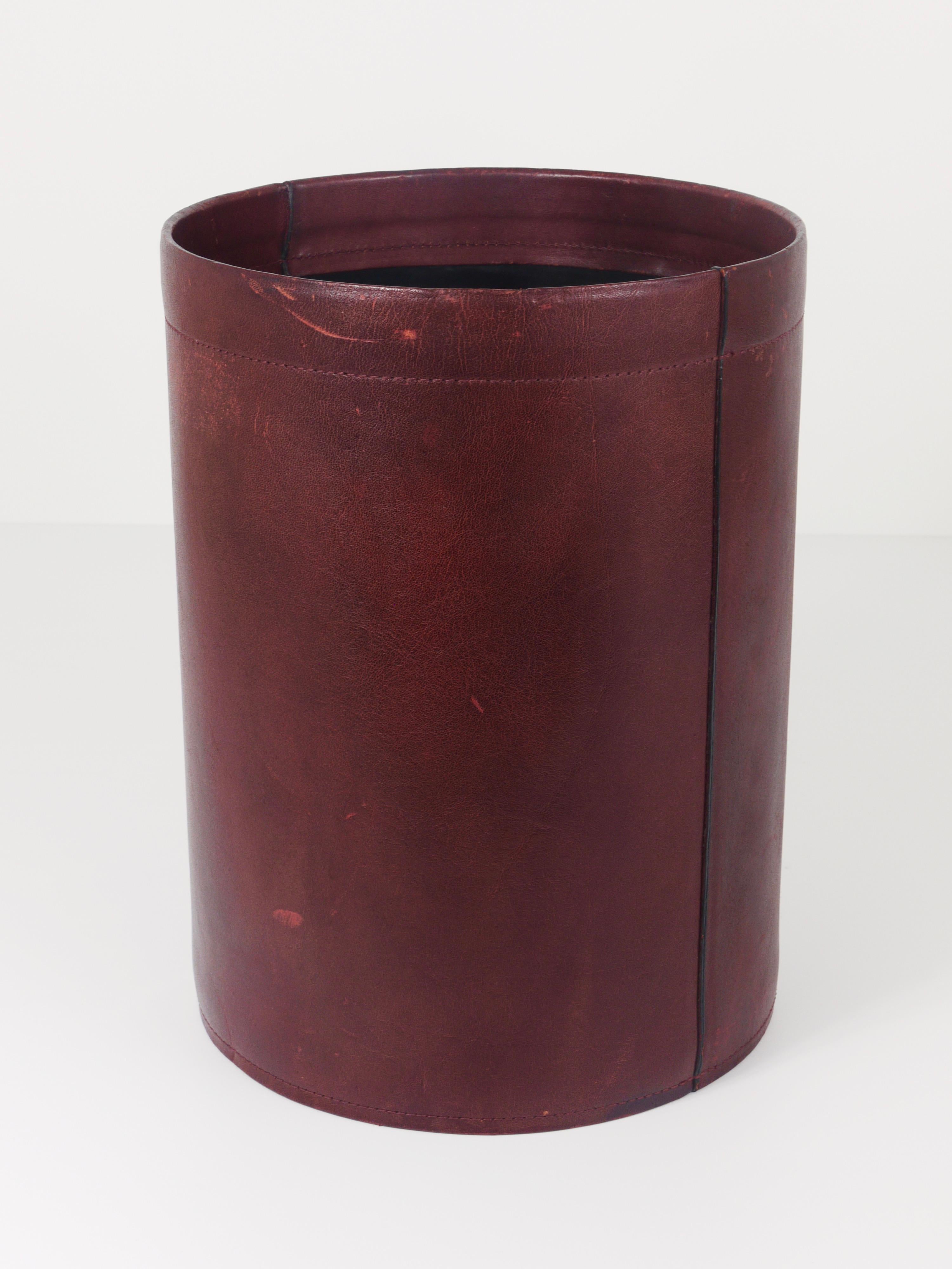 French Jacques Adnet Style Red Brown Leather Wastepaper Basket Bin, France, 1970s