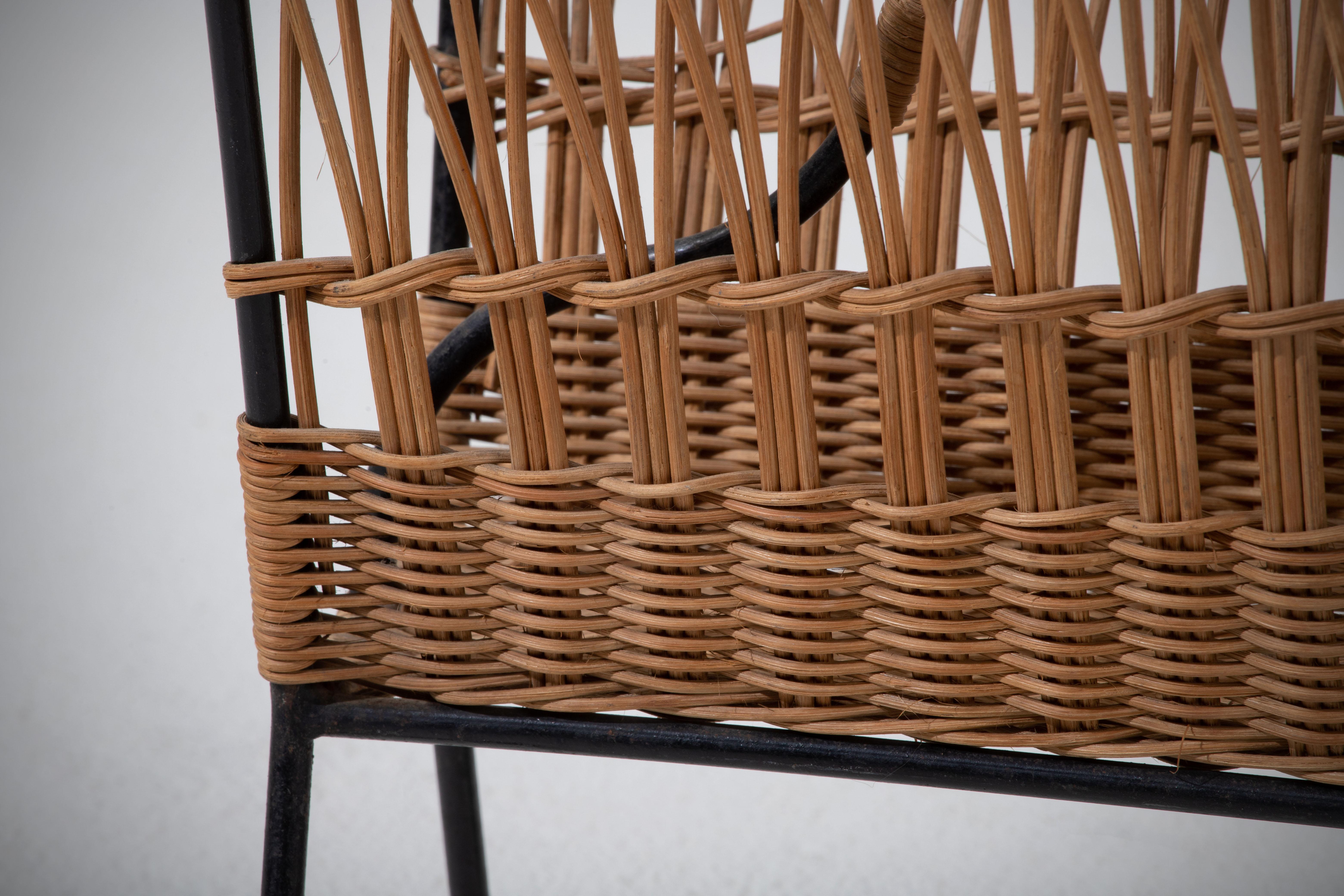 Jacques Adnet Wicker Magazine Rack with Black Iron Frame, Brass Ball Feet, 1950s For Sale 4