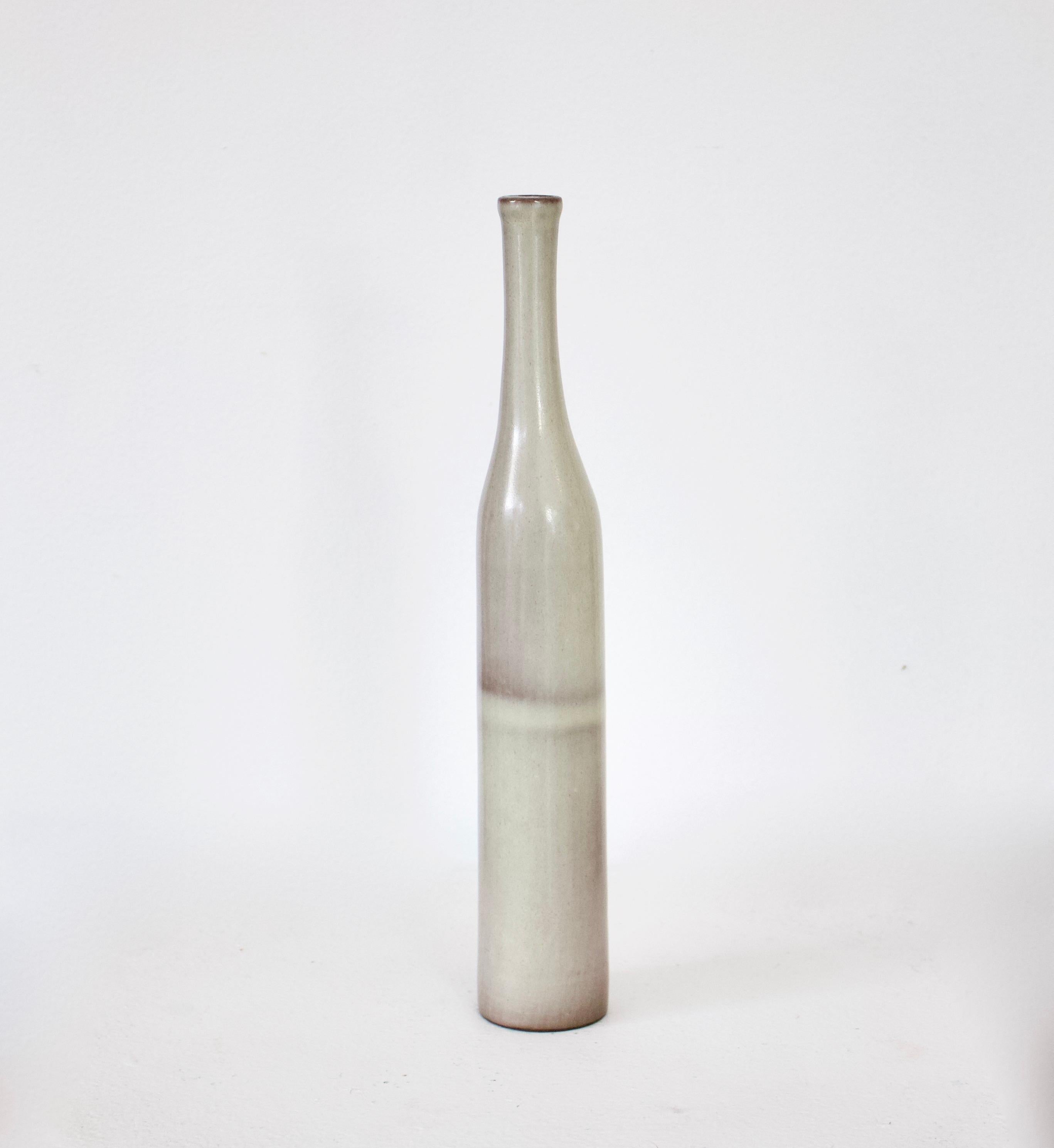 Jacques and Dani Ruelland French Ceramic Bottle in Pale Gray to Lavender Glaze In Good Condition For Sale In Chicago, IL