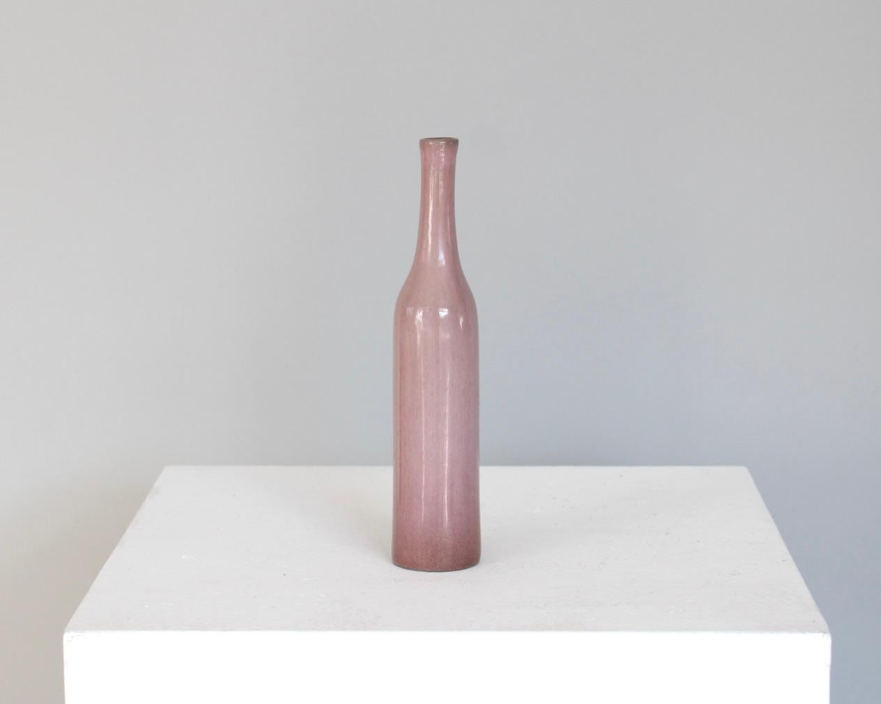 Jacques and Dani Ruelland French Ceramic Bottle in Pale Mauve Glaze In Good Condition For Sale In Chicago, IL