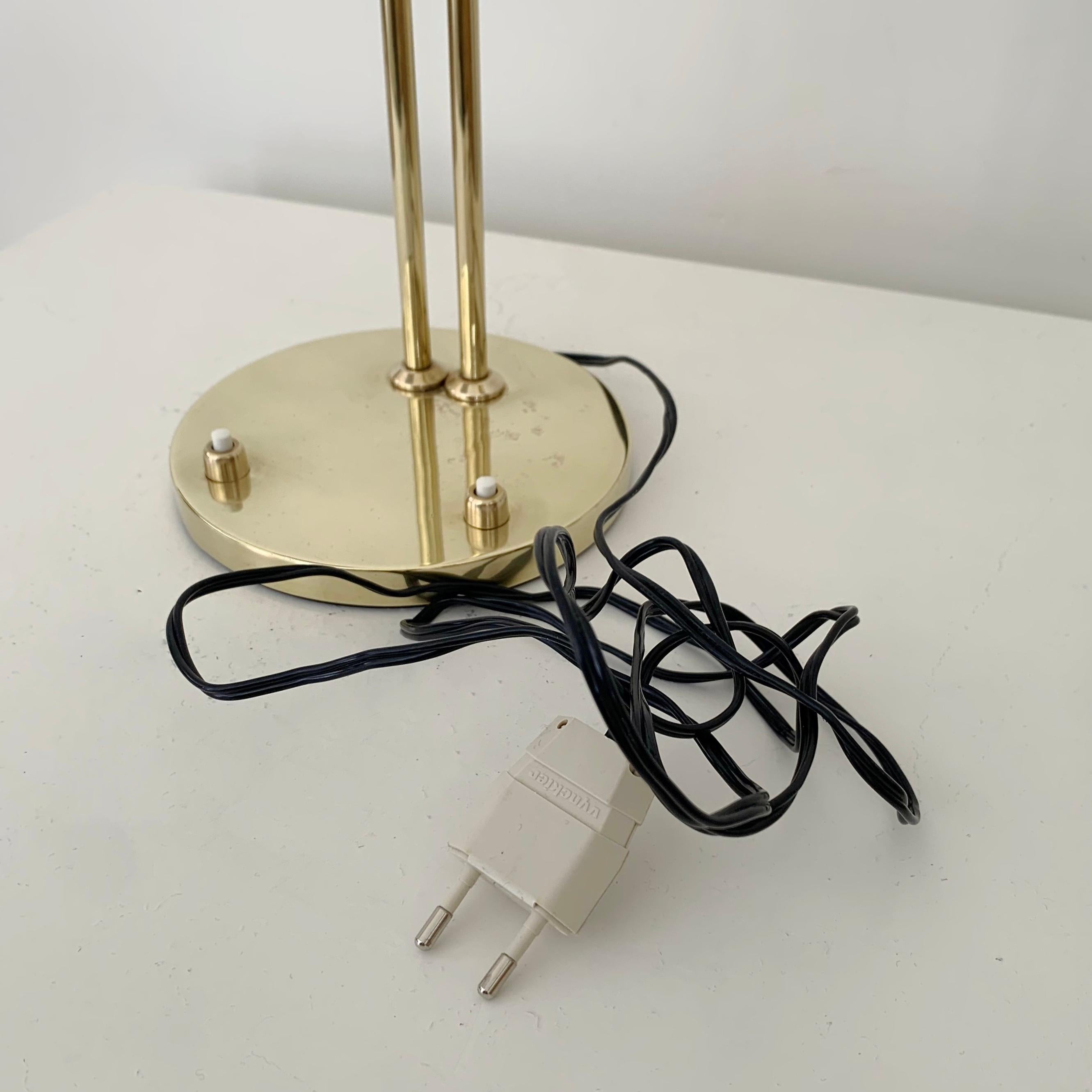 Jacques Biny Rara lampada a due luci regolabile in ottone per Luminalite, c.C. 1950 Francia in vendita 10