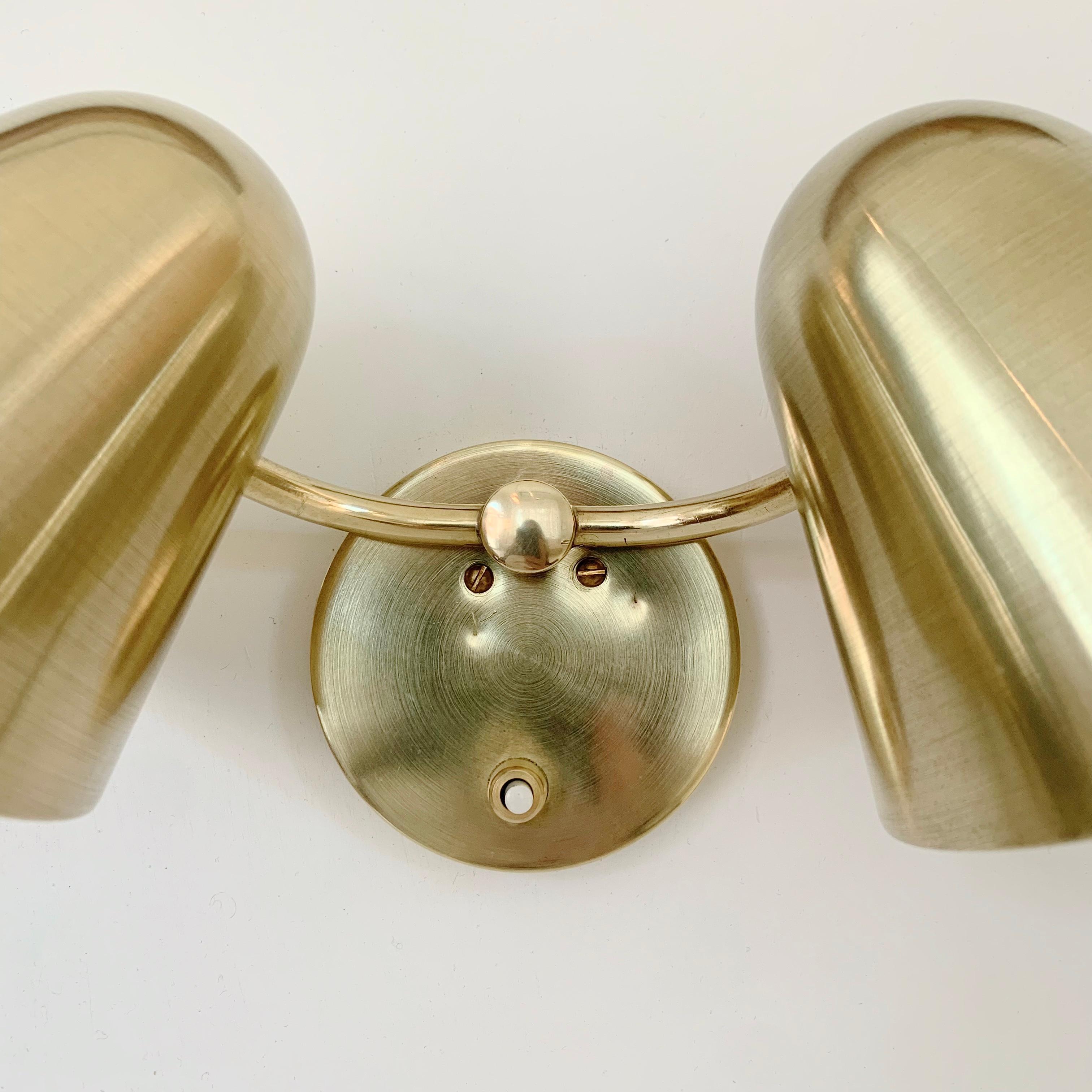 Jacques Biny Seltene zwei Lights Sconce aus Messing, um 1950, Frankreich. im Angebot 8