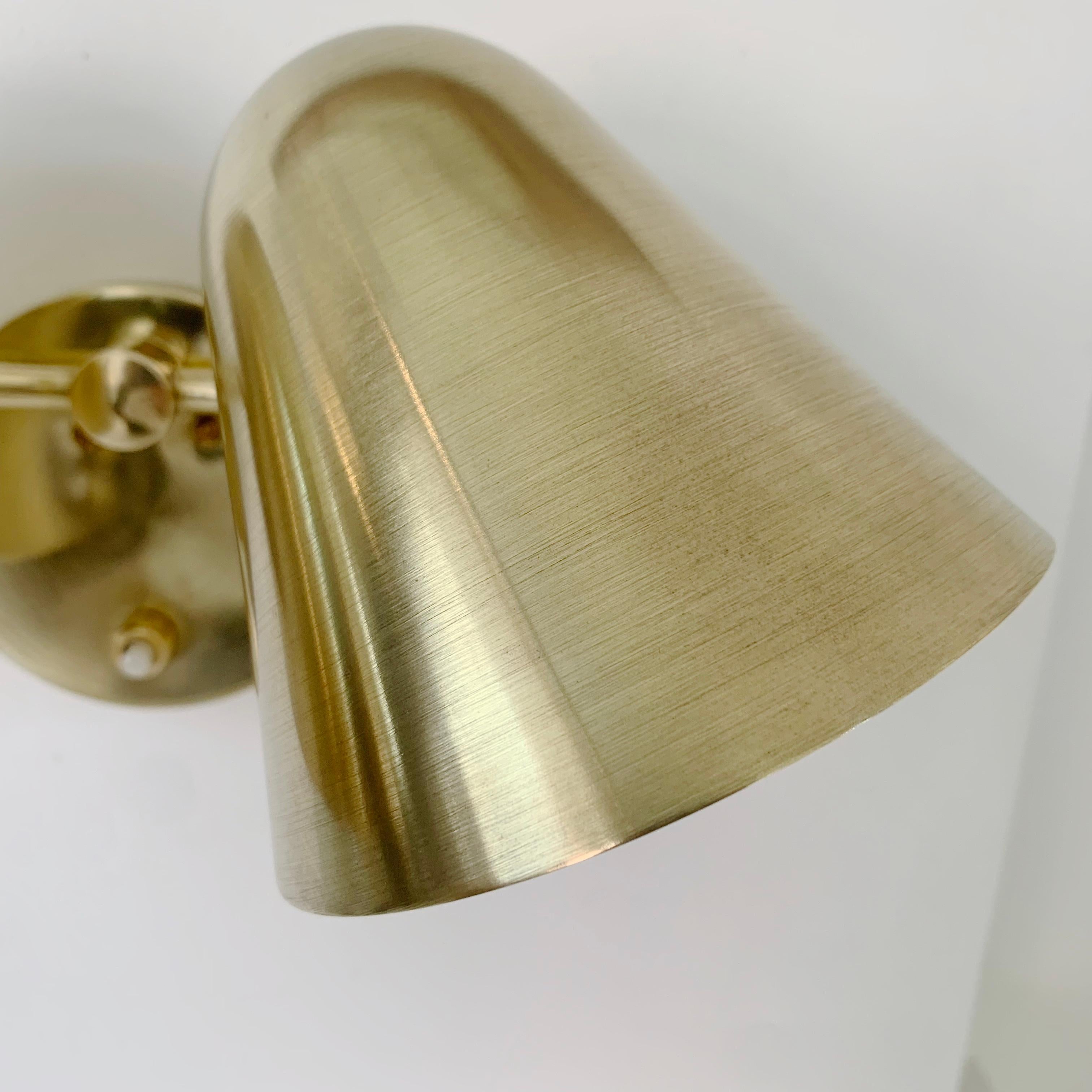 Jacques Biny Seltene zwei Lights Sconce aus Messing, um 1950, Frankreich. im Angebot 9