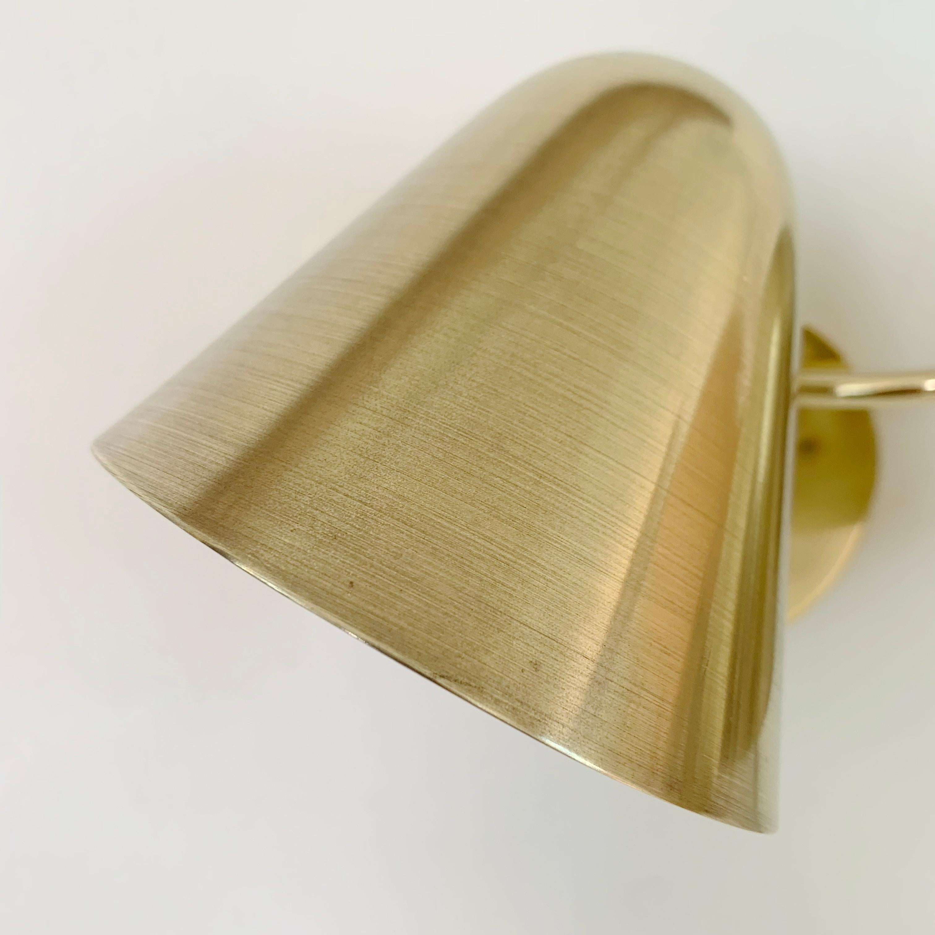 Jacques Biny Seltene zwei Lights Sconce aus Messing, um 1950, Frankreich. im Angebot 10