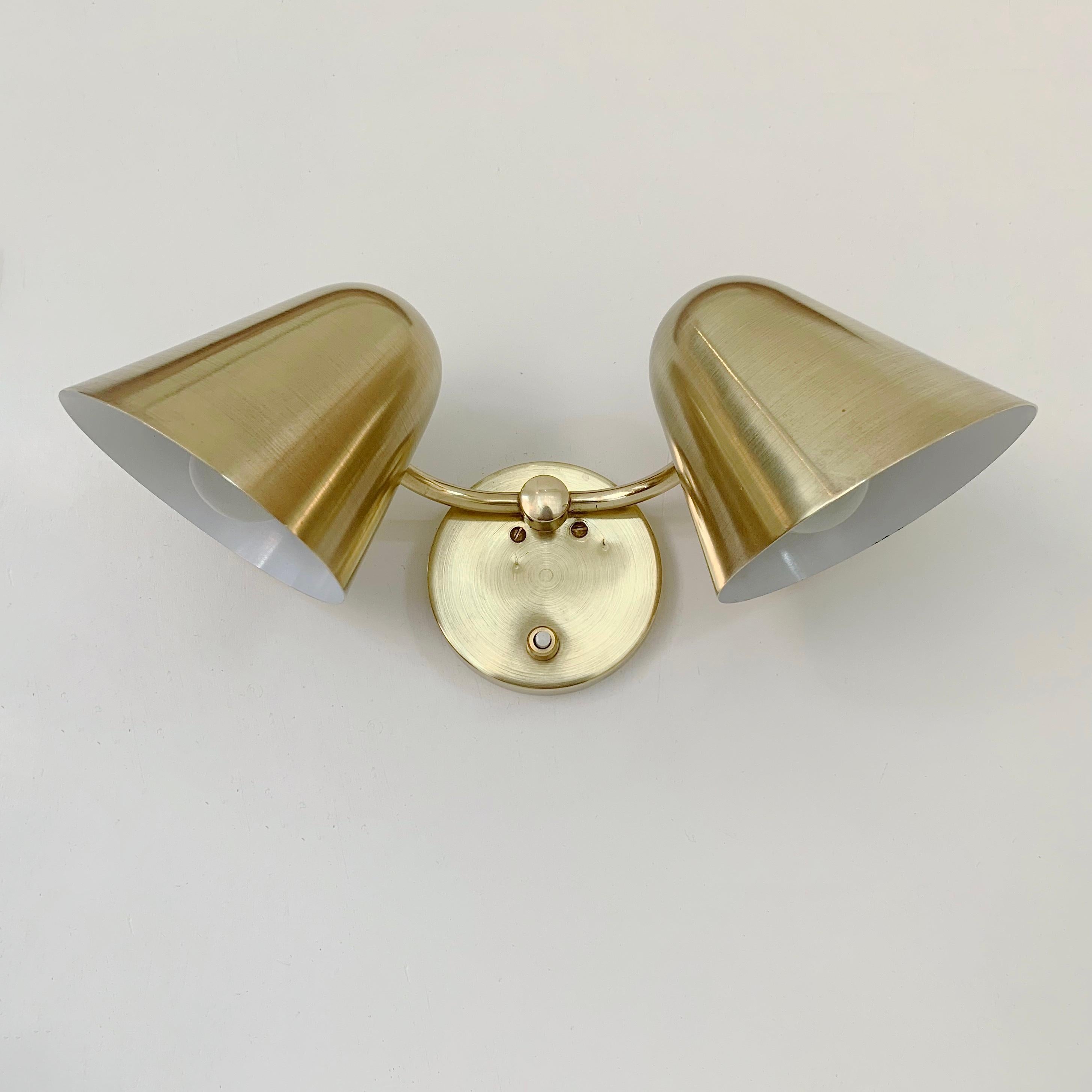 Jacques Biny Seltene zwei Lights Sconce aus Messing, um 1950, Frankreich. im Angebot 2