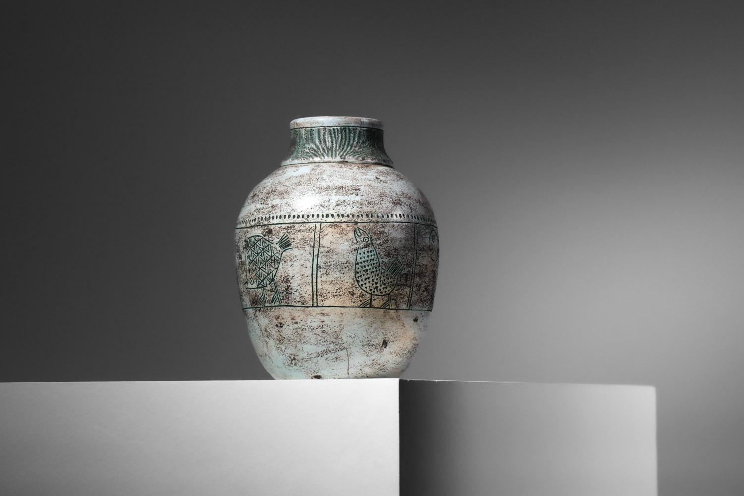 Francese Vaso in ceramica Jacques Blin degli anni '50 con uccelli smaltati in blu in vendita