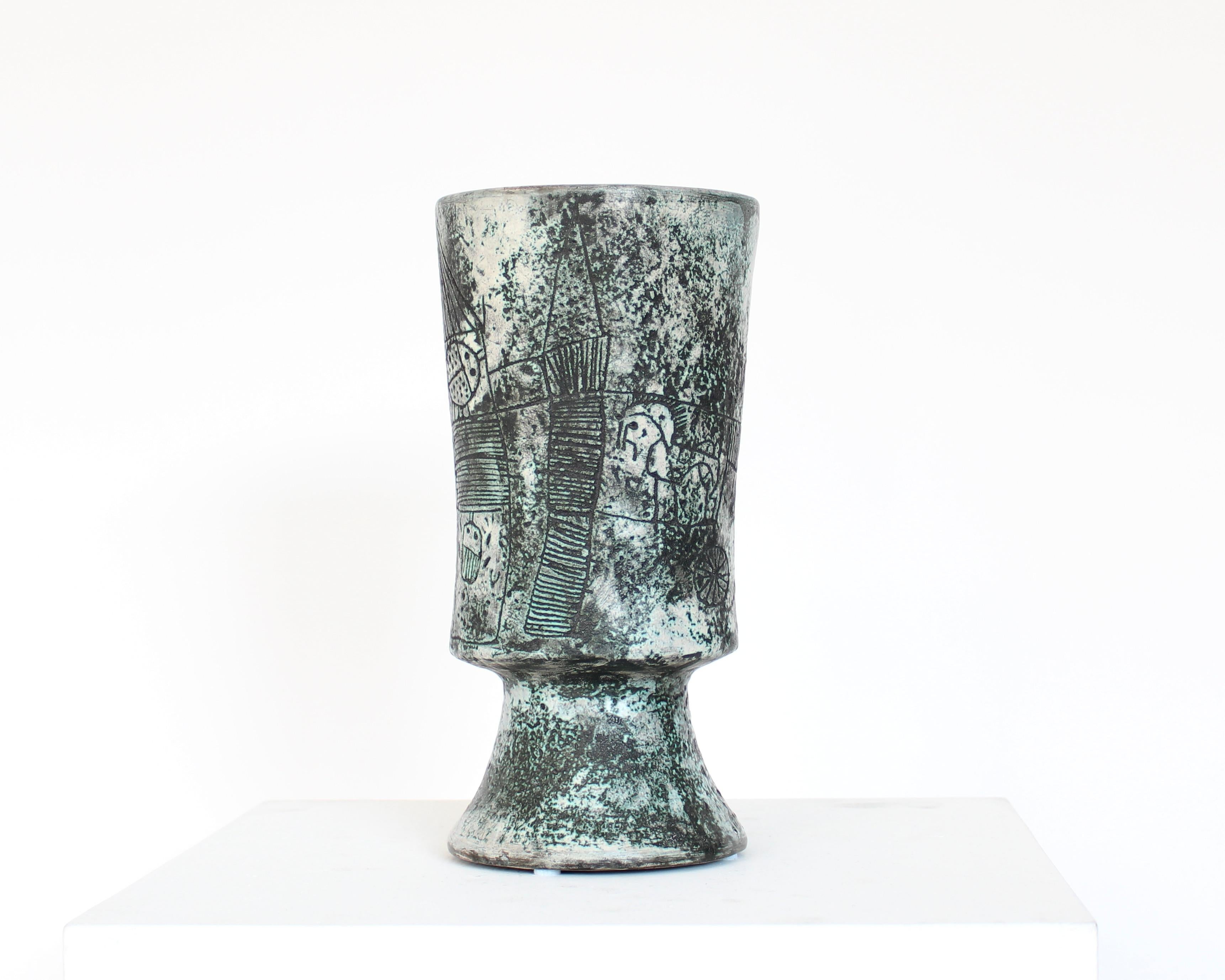Jacques Blin Französische Keramik Türkisblaue Sgraffito Chalice-Vase aus Keramik (Mitte des 20. Jahrhunderts) im Angebot