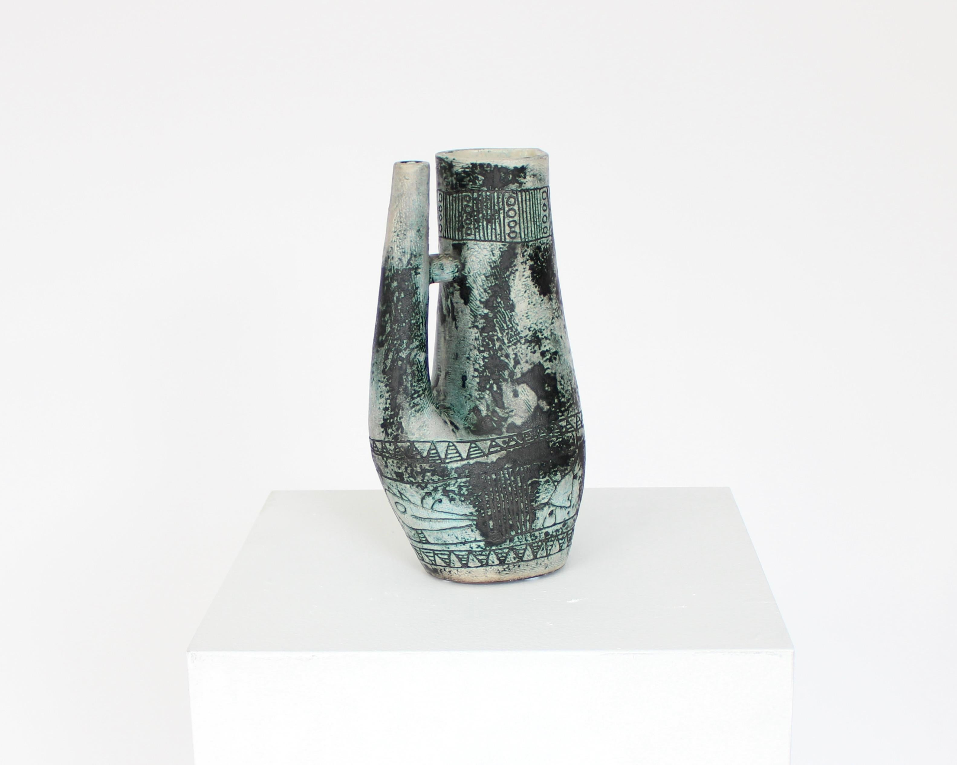 Metà XX secolo Jacques Blin Brocca in ceramica francese blu turchese con manico alto in vendita