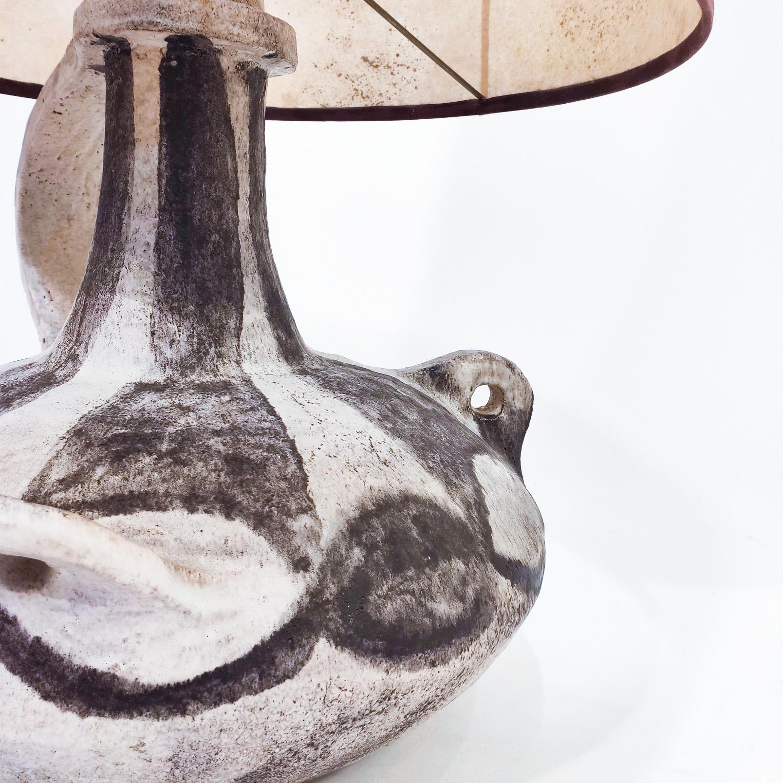 Jacques Blin style. Huge brutalist stoneware table lamp, France, 1960s In Excellent Condition For Sale In SANT ADRIÀ DE BESÒS, ES