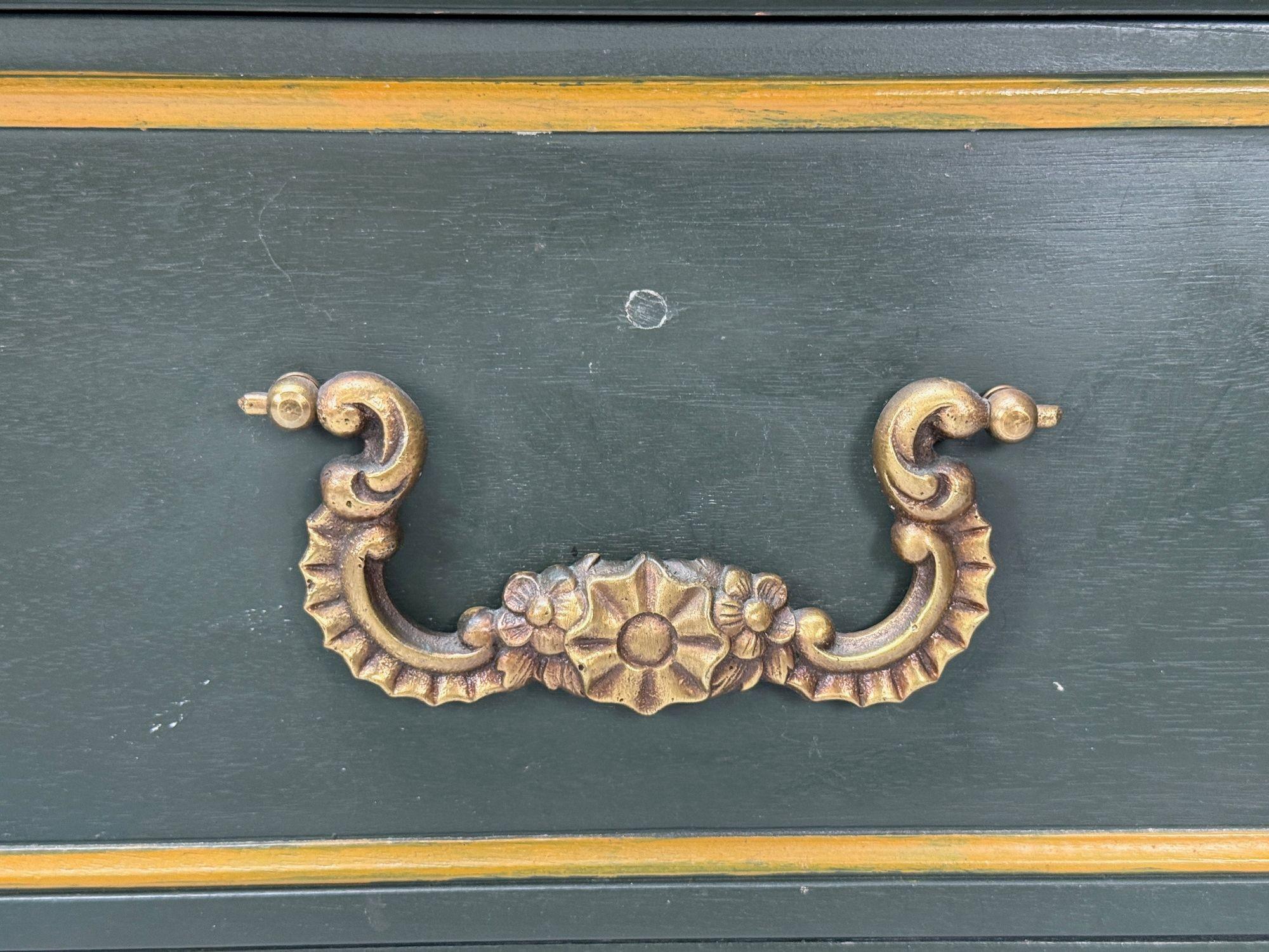 Ottone Jacques Bodart, Commode dipinta di verde in stile Luigi XVI, USA, anni '60 in vendita