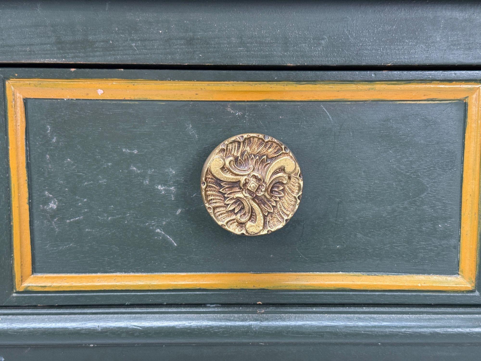 Jacques Bodart, Commode dipinta di verde in stile Luigi XVI, USA, anni '60 in vendita 1