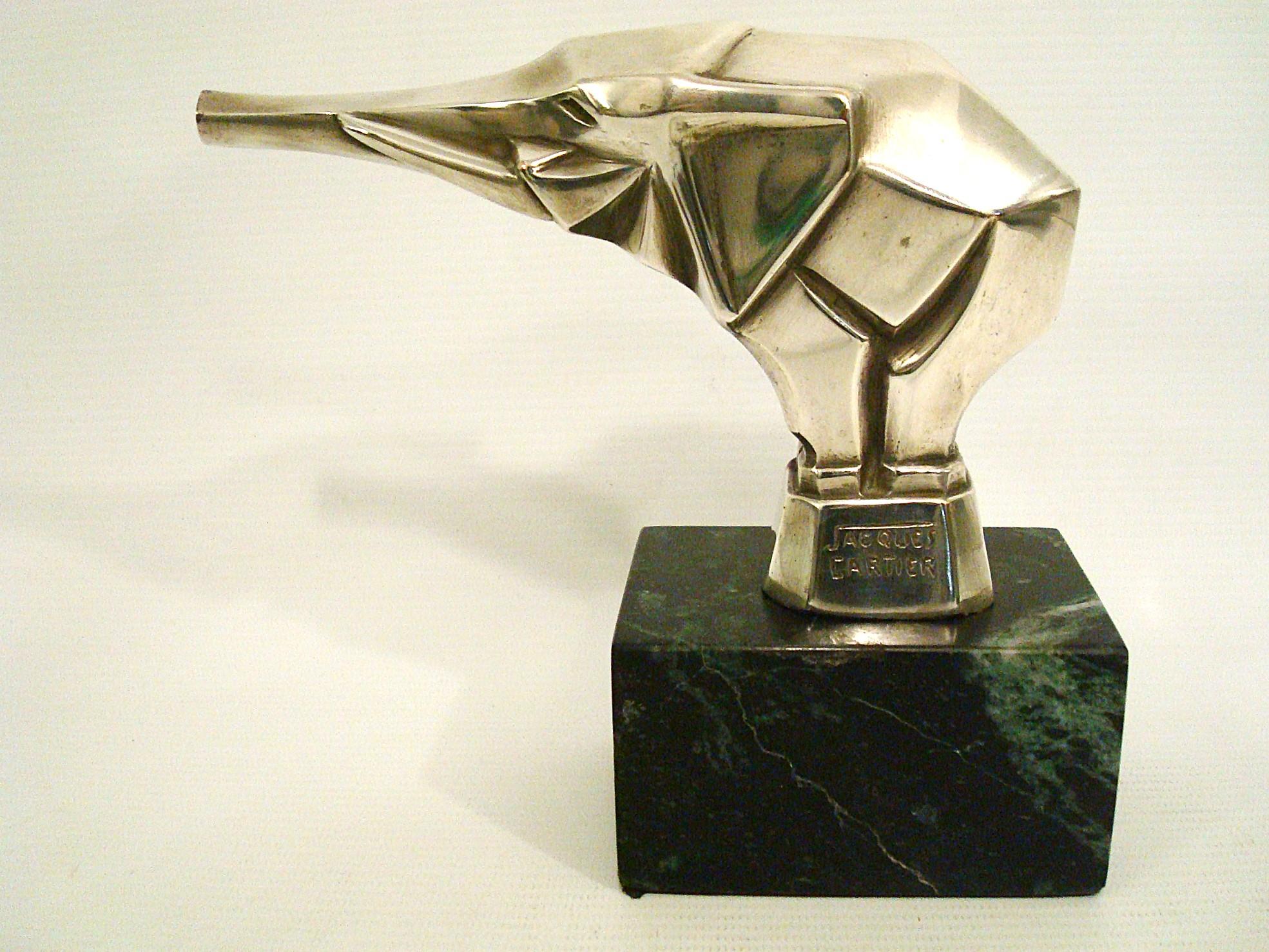 Début du 20ème siècle Éléphant de Jacques Cartier, Mascotte de voiture Art Déco / Cubiste / Hood Ornamental 1920's en vente