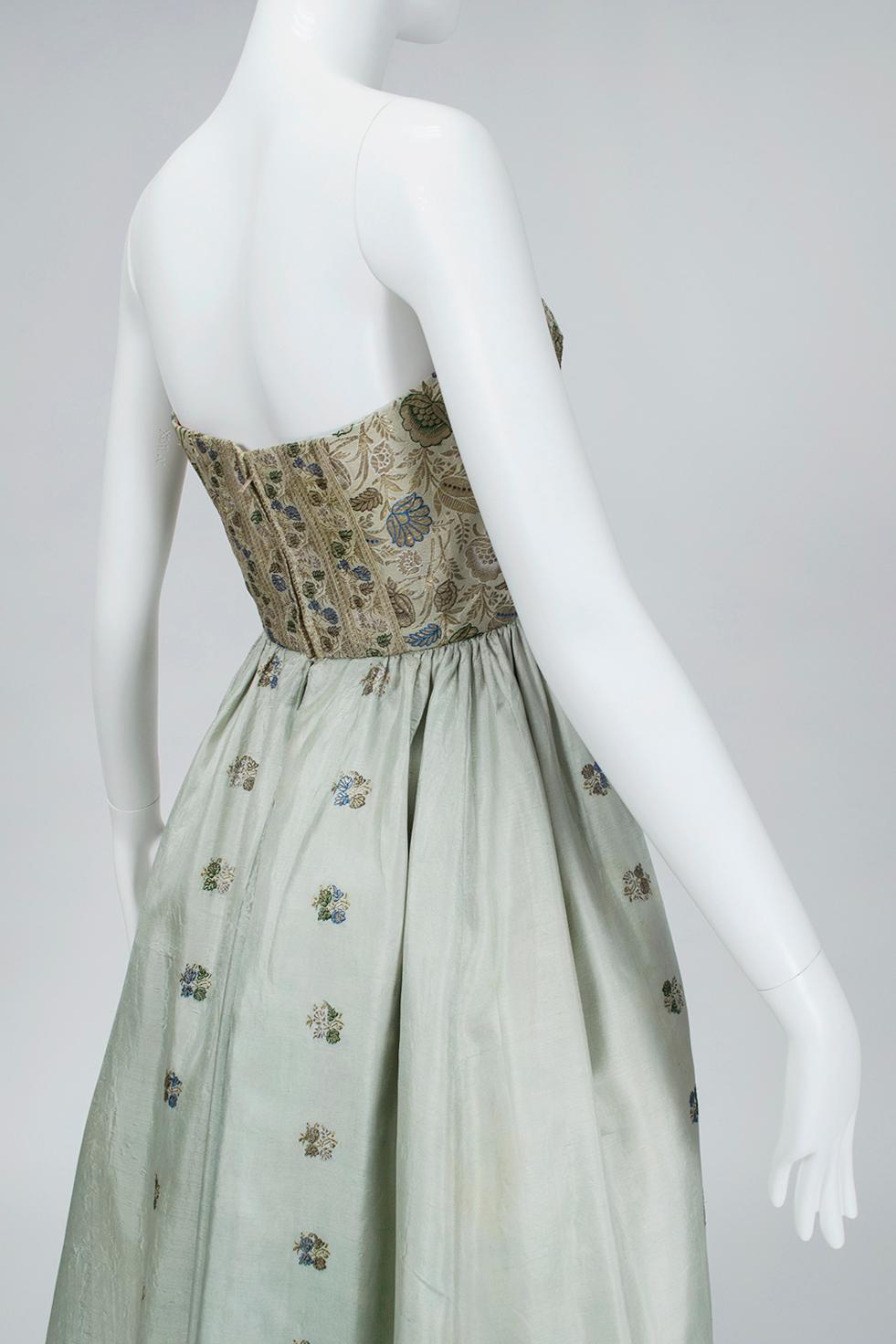Jacques Cassia Couture Trägerloses Partykleid aus Silberbrokat aus Silberbrokat - S, 1950er Jahre im Angebot 2