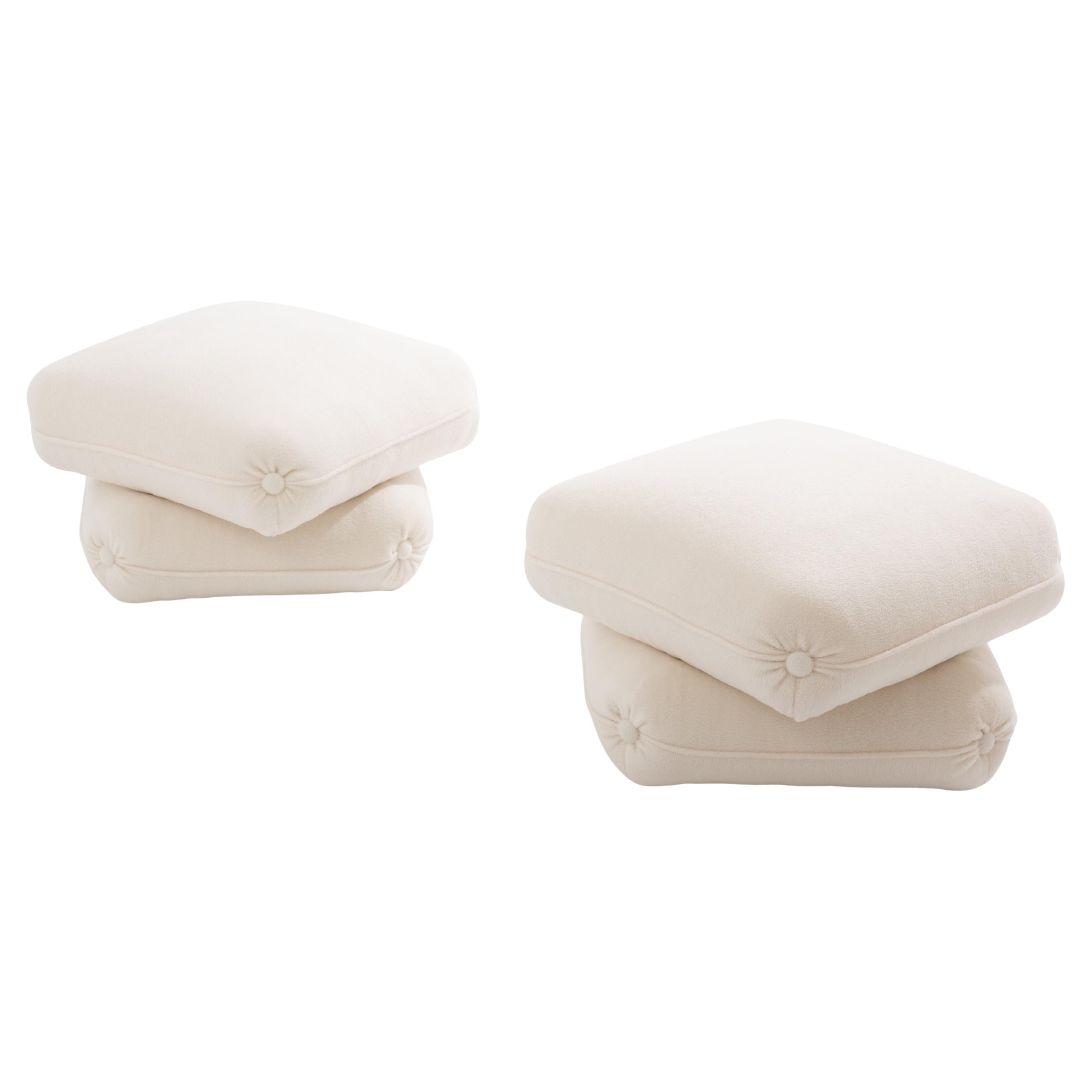 Jacques Charpentier for Maison Jansen two ottomans white alpaca 1970s en venta