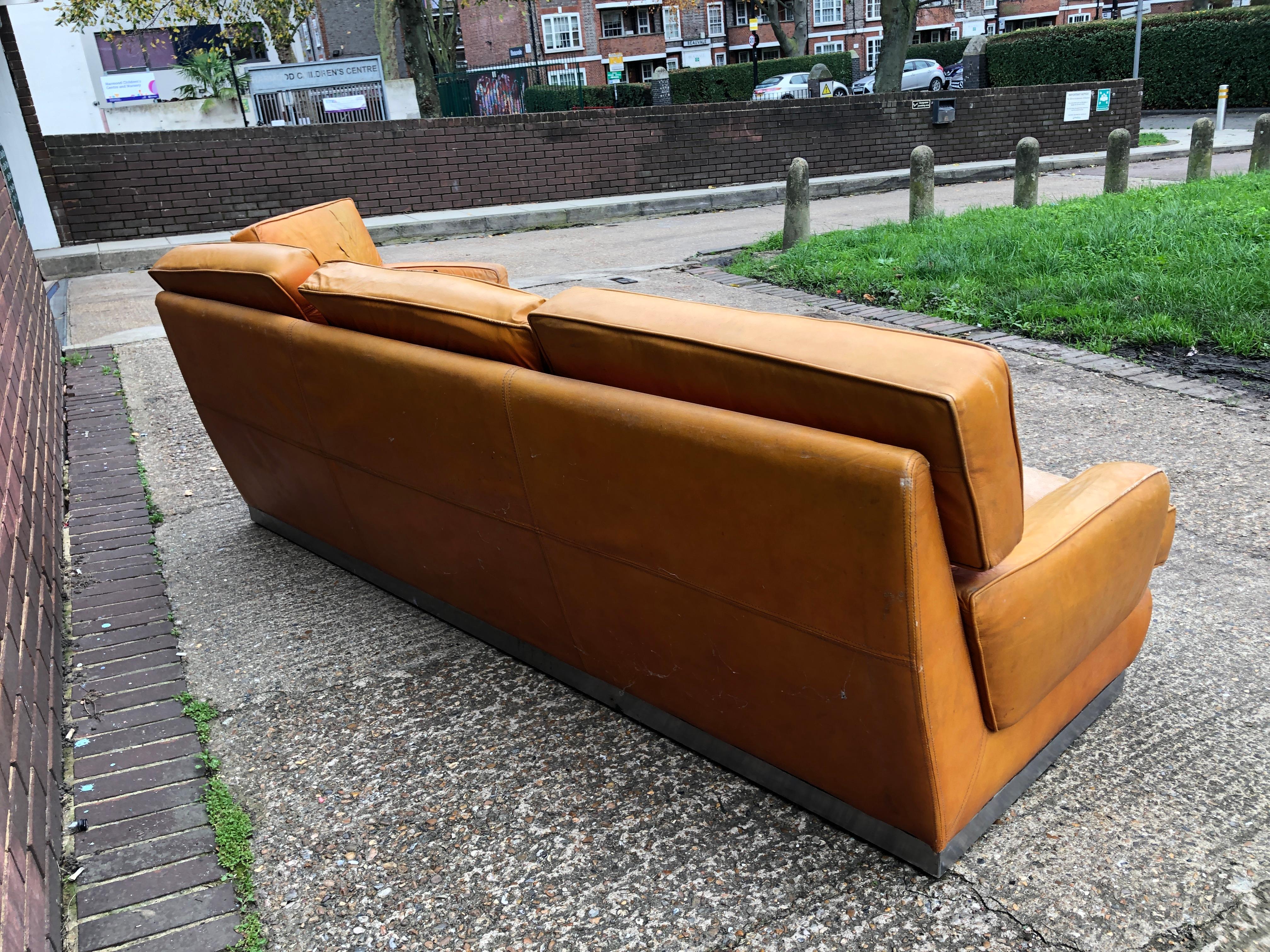 French Jacques Charpentier for Roche Bobois Three Seater 1970s Leather And Chrome Sofa  For Sale