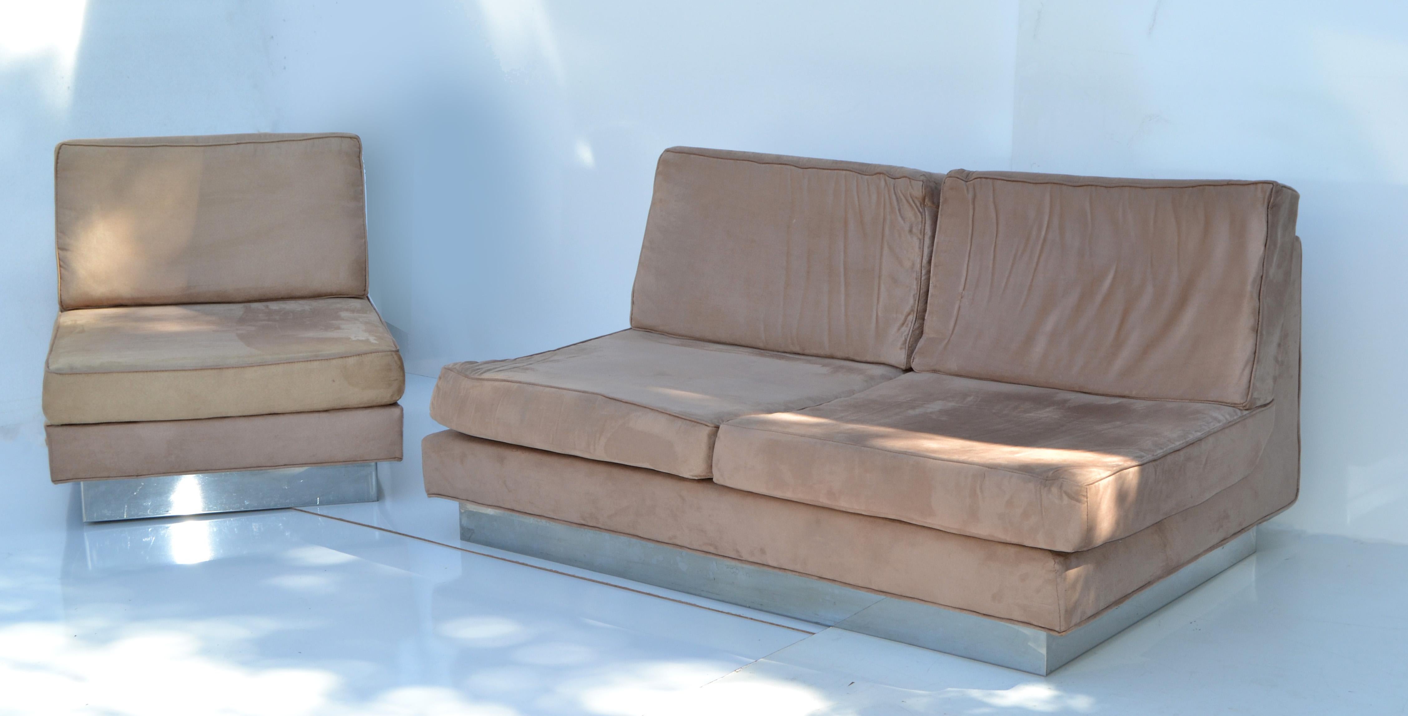 Jacques Charpentier Loveseat & Lounge Chair in Beige Ultrasuede 1970 France In Good Condition For Sale In Miami, FL