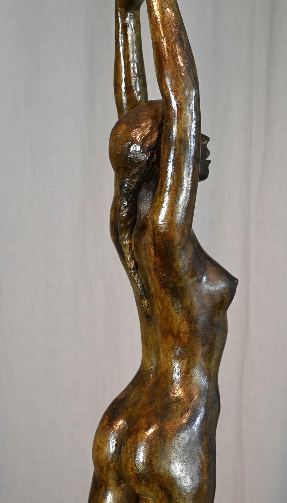Jacques COQUILLAY (né en 1935) 

Victoire

Original bronze
Size : 105 x 22 x 20 cm
Copy No. 1/8
Signature and numbered on the base.
Original bronze made with “lost wax”
The edition of the bronzes is limited by law to 8 copies, supplemented by 4