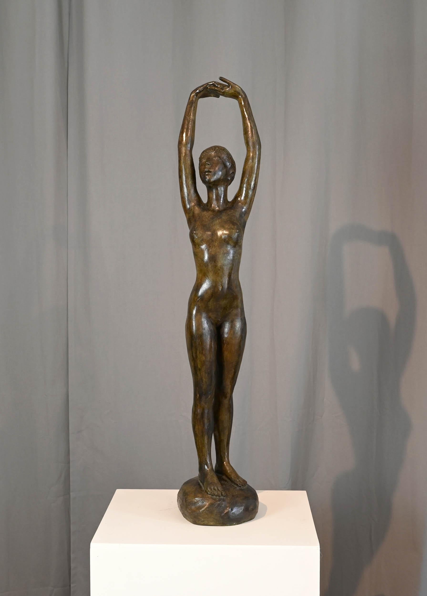 Jacques COQUILLAY Figurative Sculpture - Victoire