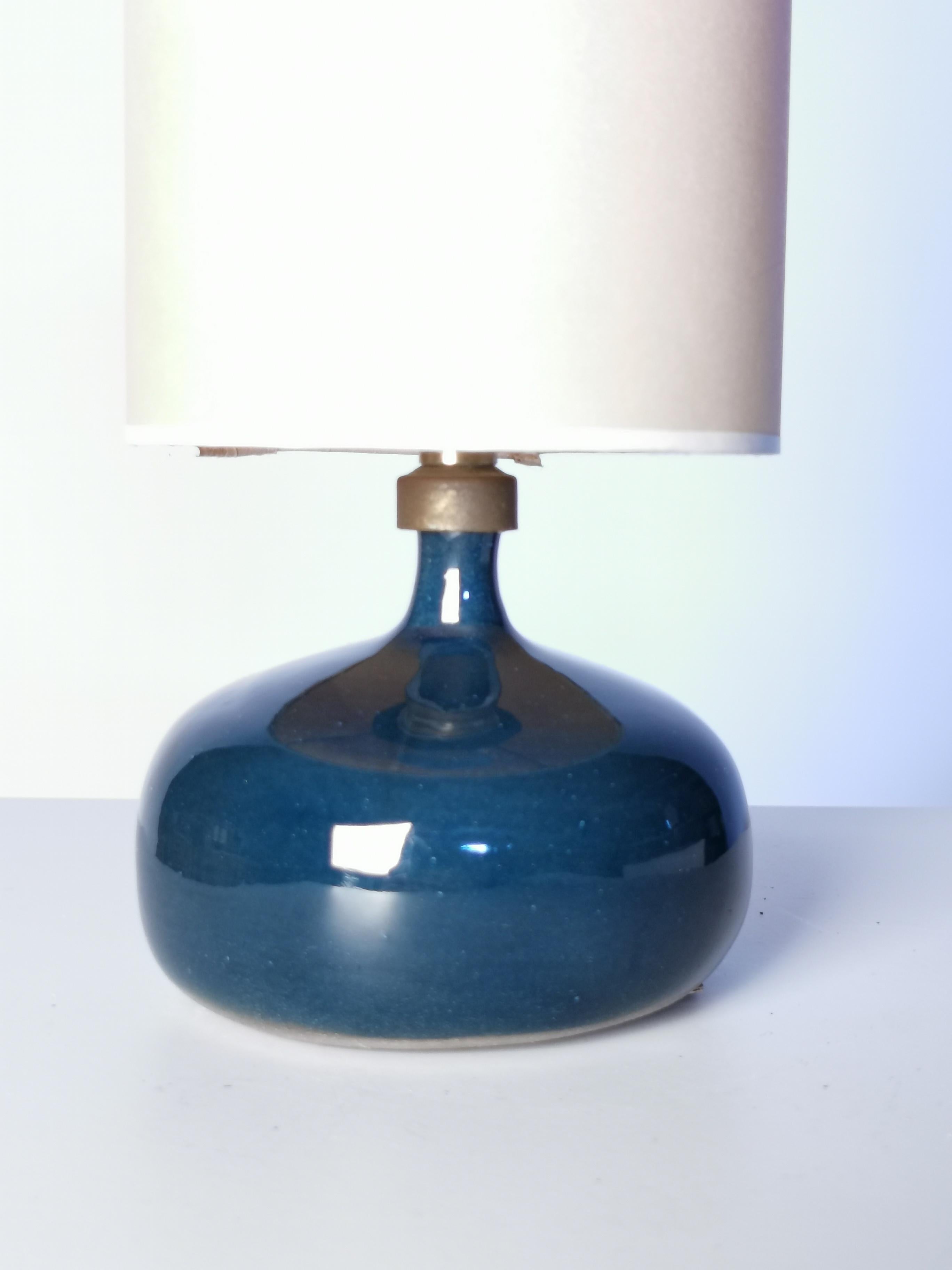 Jacques and Dani Ruelland, Dark Blue Enameled Table Lamp, 1960s In Good Condition In Berlin, DE