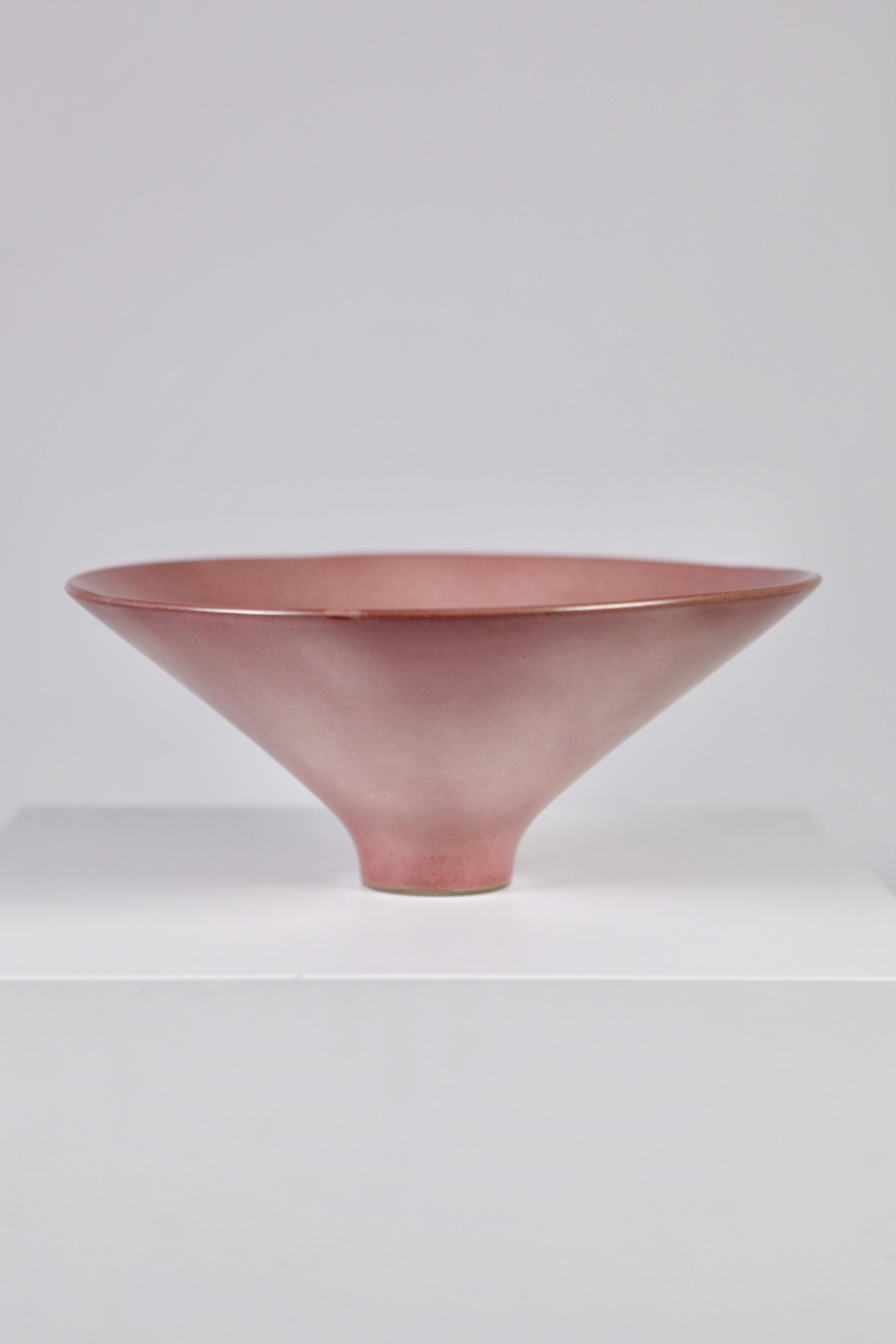 Jacques & Dani Ruelland, large glazed ceramic bowl or centerpiece in polychrome Lilac, executed in their workshop. Underside with artist´s signature 