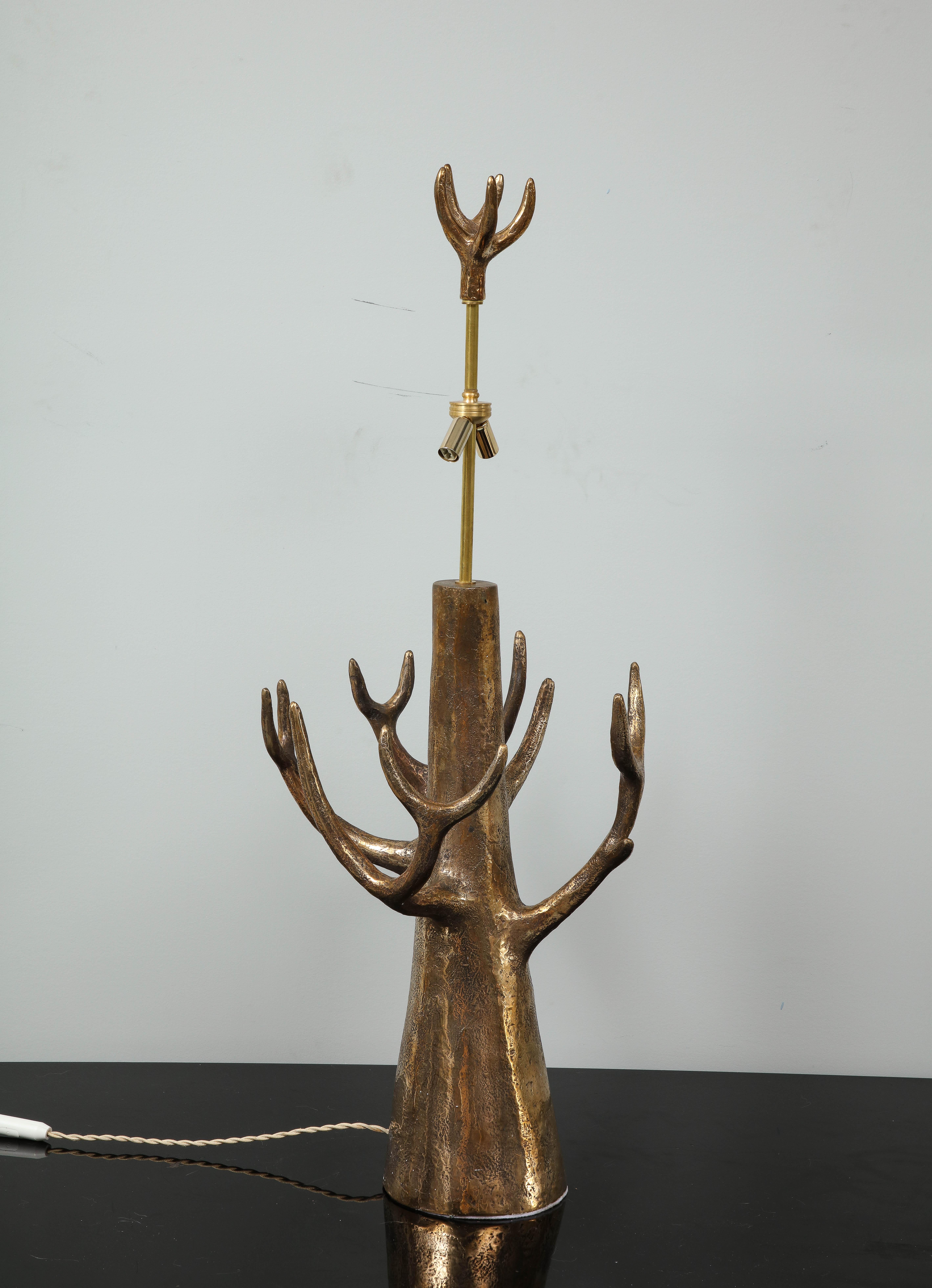 Jacques Darbaud  Lampe „Baum“ aus Bronze, nummeriert 1/8 (21. Jahrhundert und zeitgenössisch) im Angebot