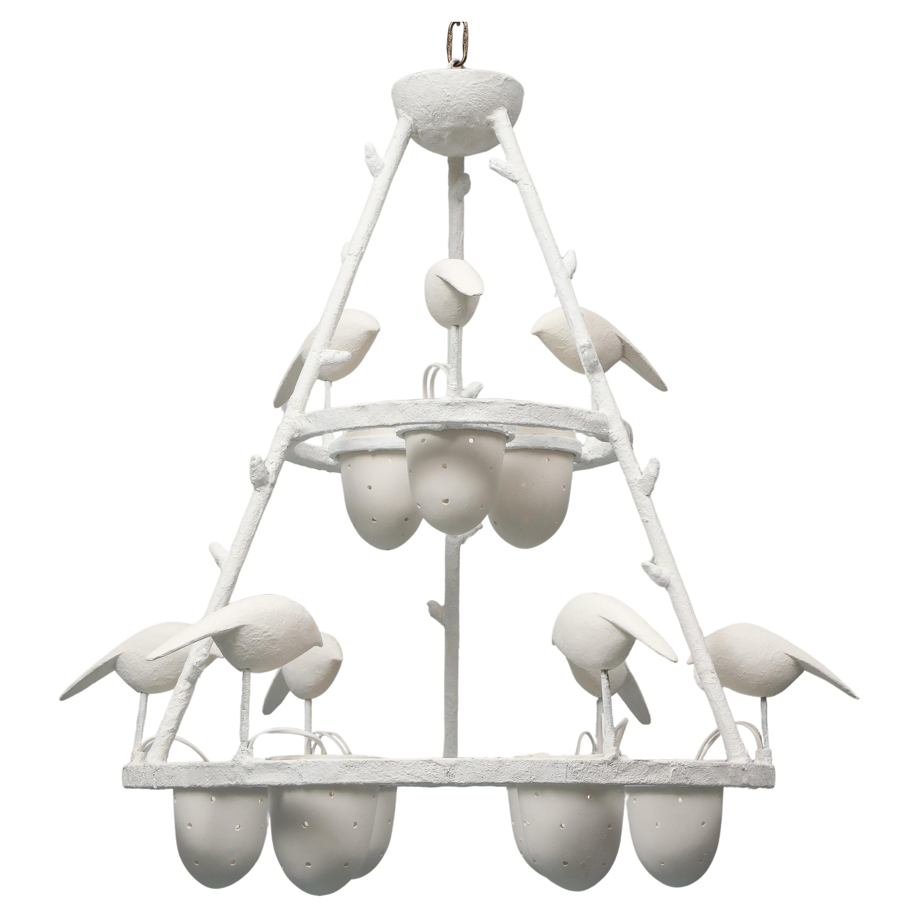 Jacques Darbaud, weißer Gips-Kronleuchter aus Gips mit Vögeln