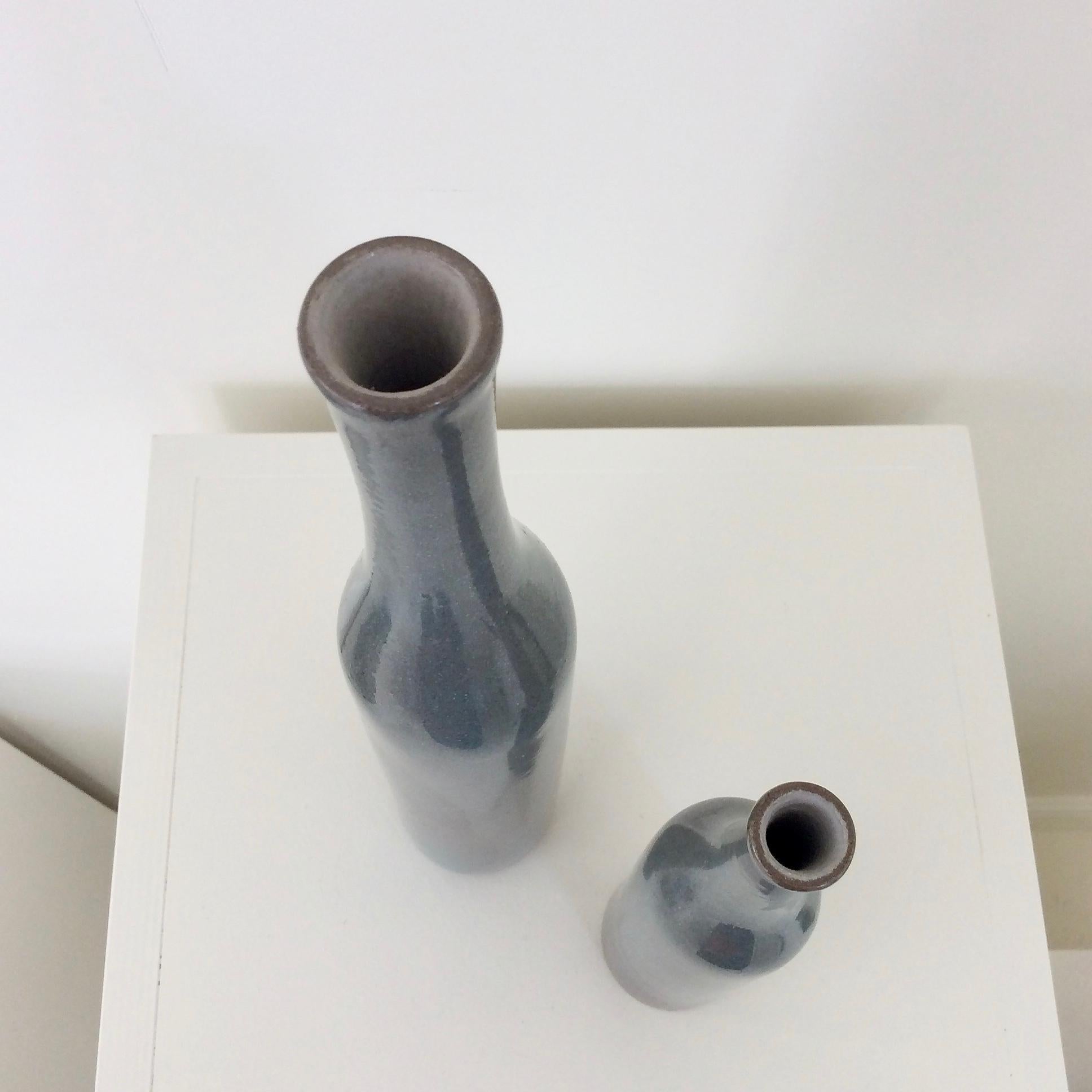 Jacques et Dani Ruelland Pair of Grey Ceramic Vases, circa 1960, France 3