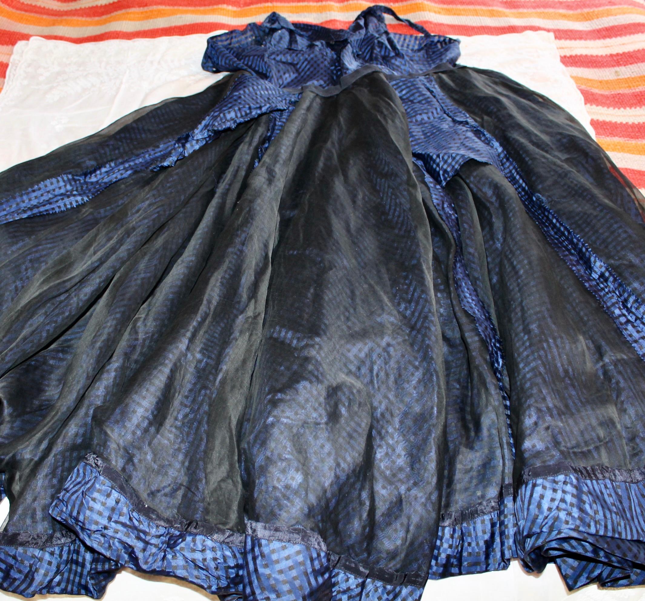 Jacques Fath 1940's Blue Taffeta Gown For Sale 8