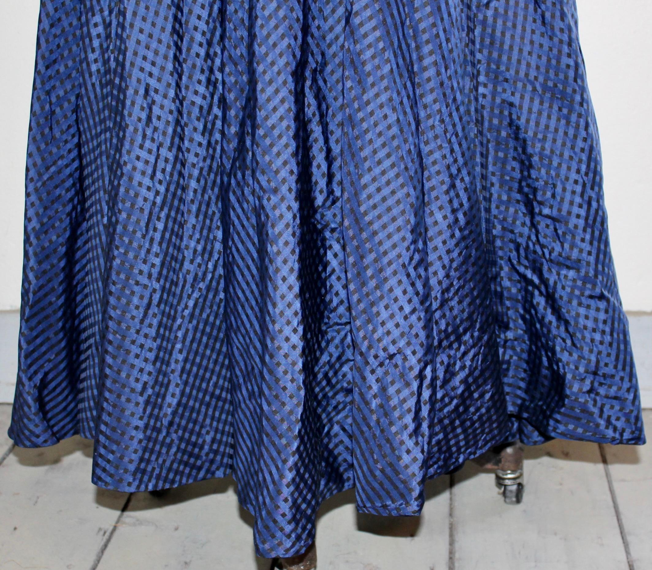 Jacques Fath 1940's Blue Taffeta Gown In Good Condition For Sale In Sharon, CT
