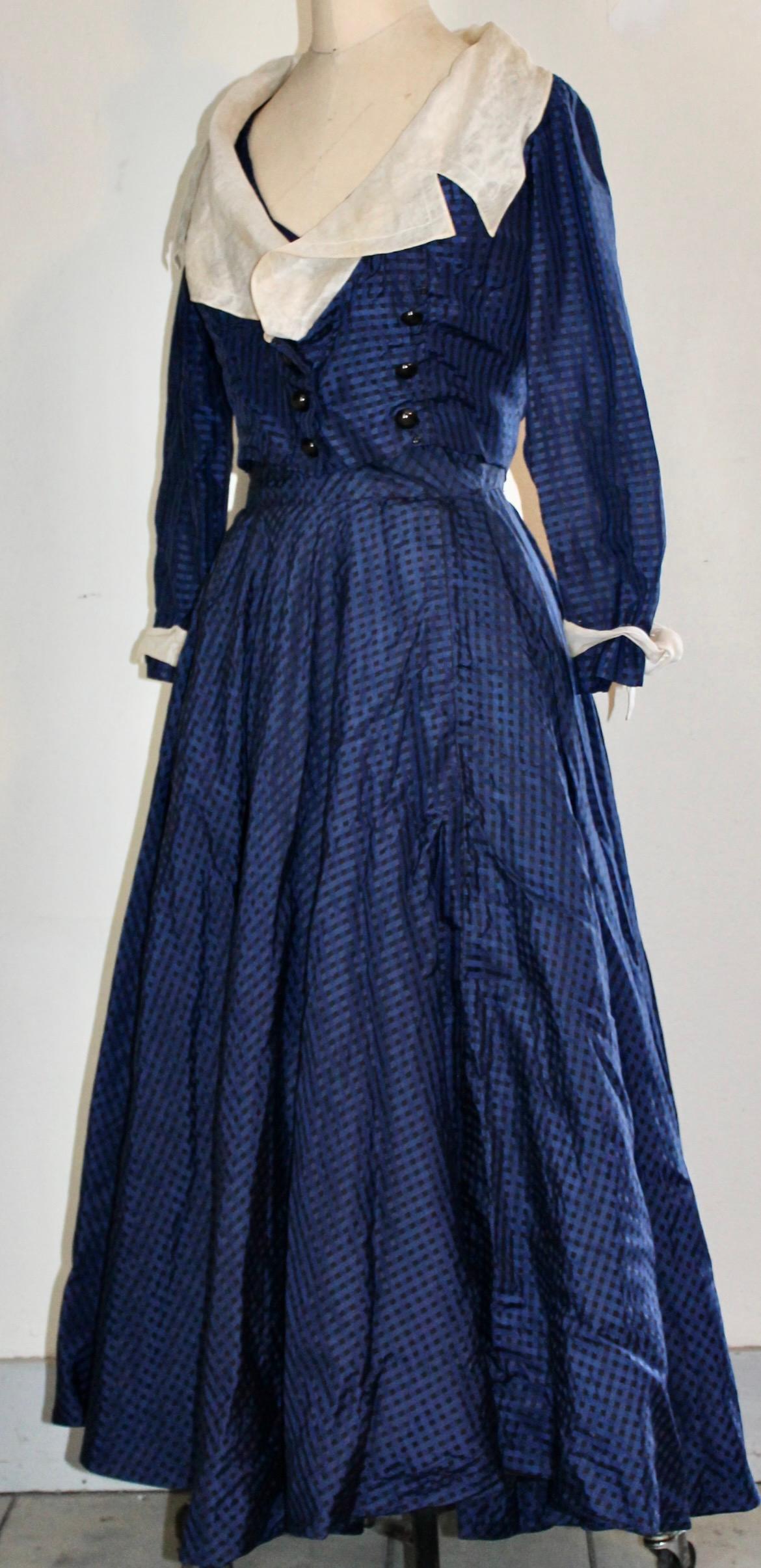 Jacques Fath 1940's Blue Taffeta Gown For Sale 5