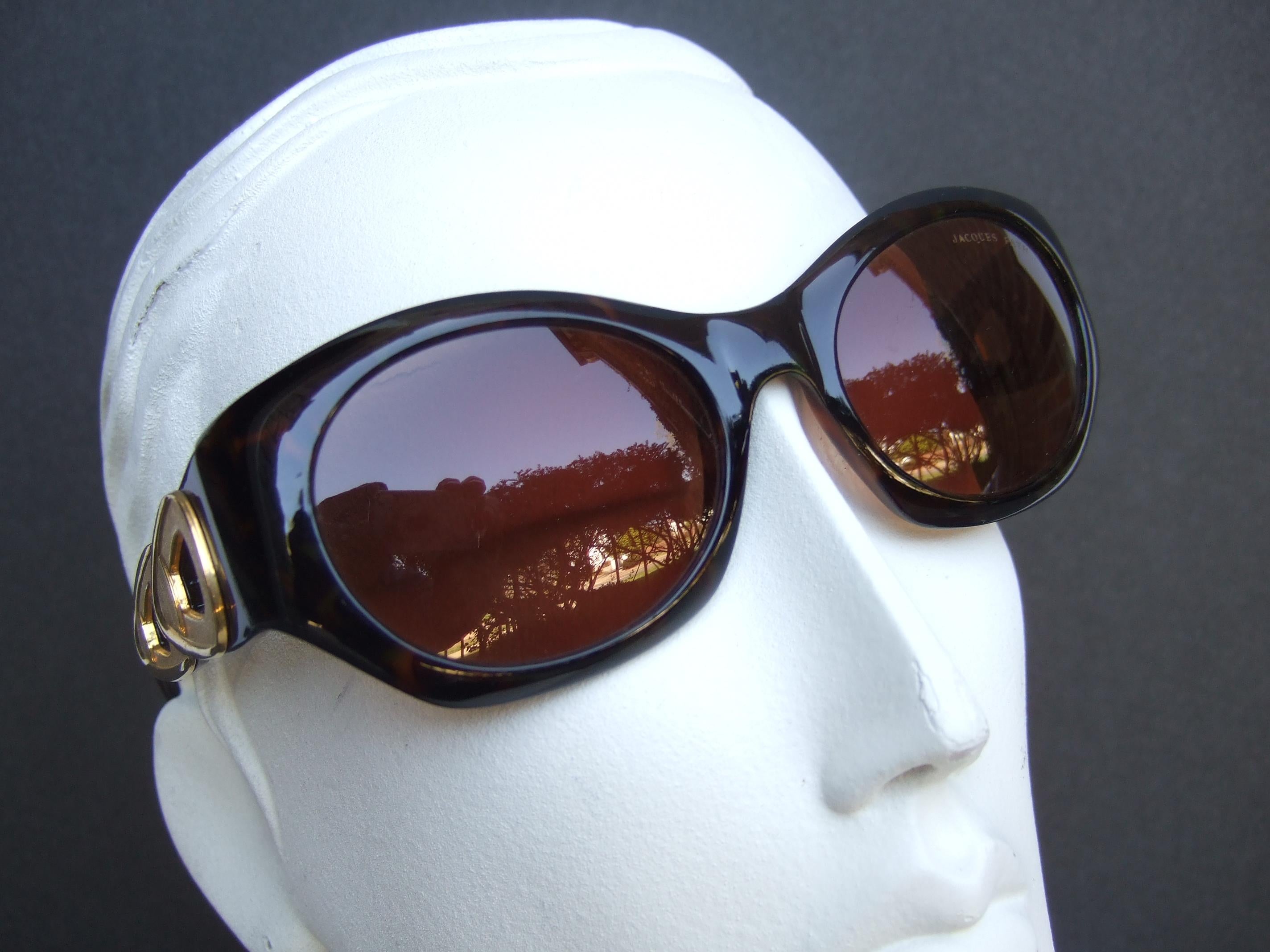 Jacques Fath Paris Tortoise Shell Lucite Brown Tinted Sun Glasses c 1990s In Good Condition For Sale In University City, MO