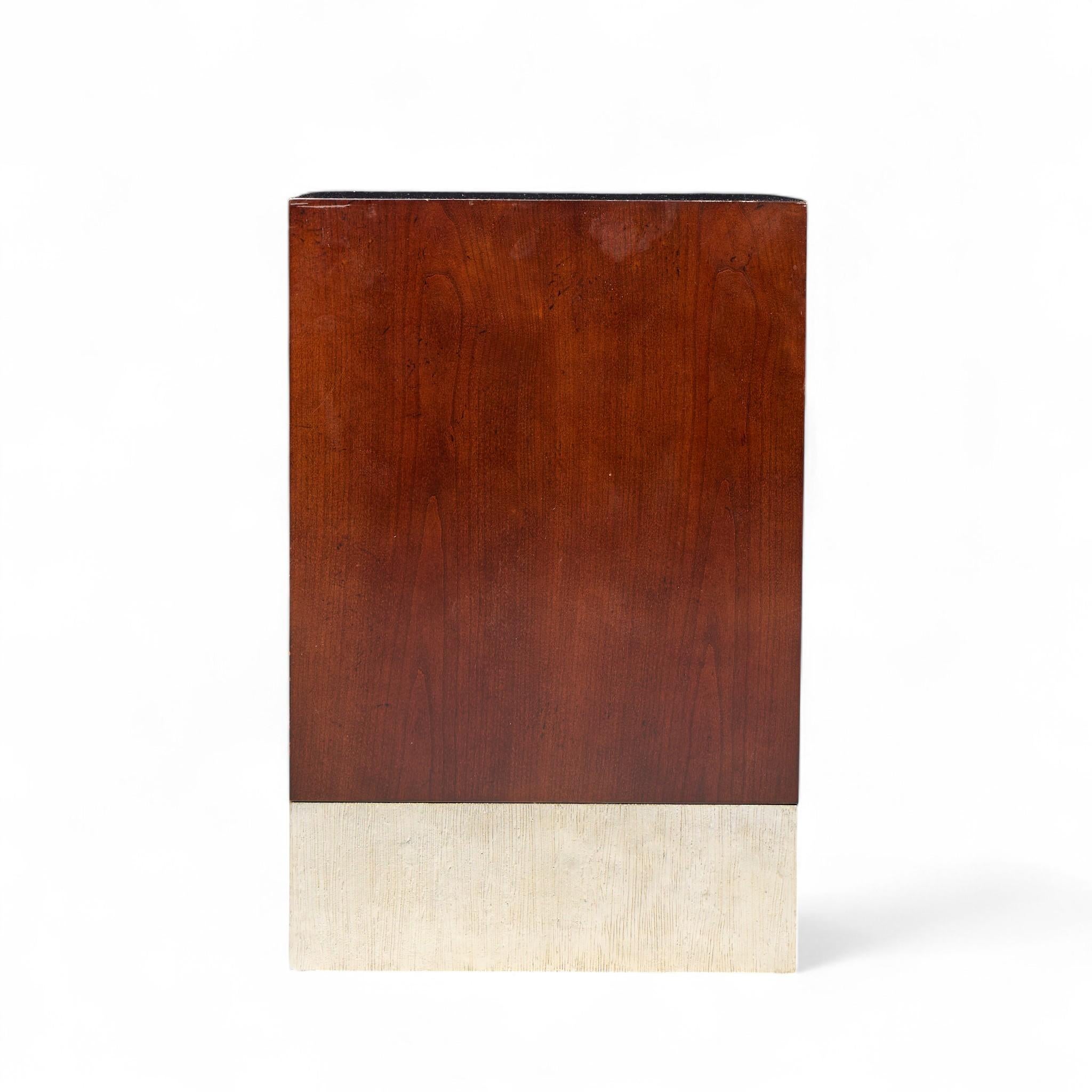 Américain Jacques Garcia for Baker Furniture Tables de nuit en acajou - Paire en vente