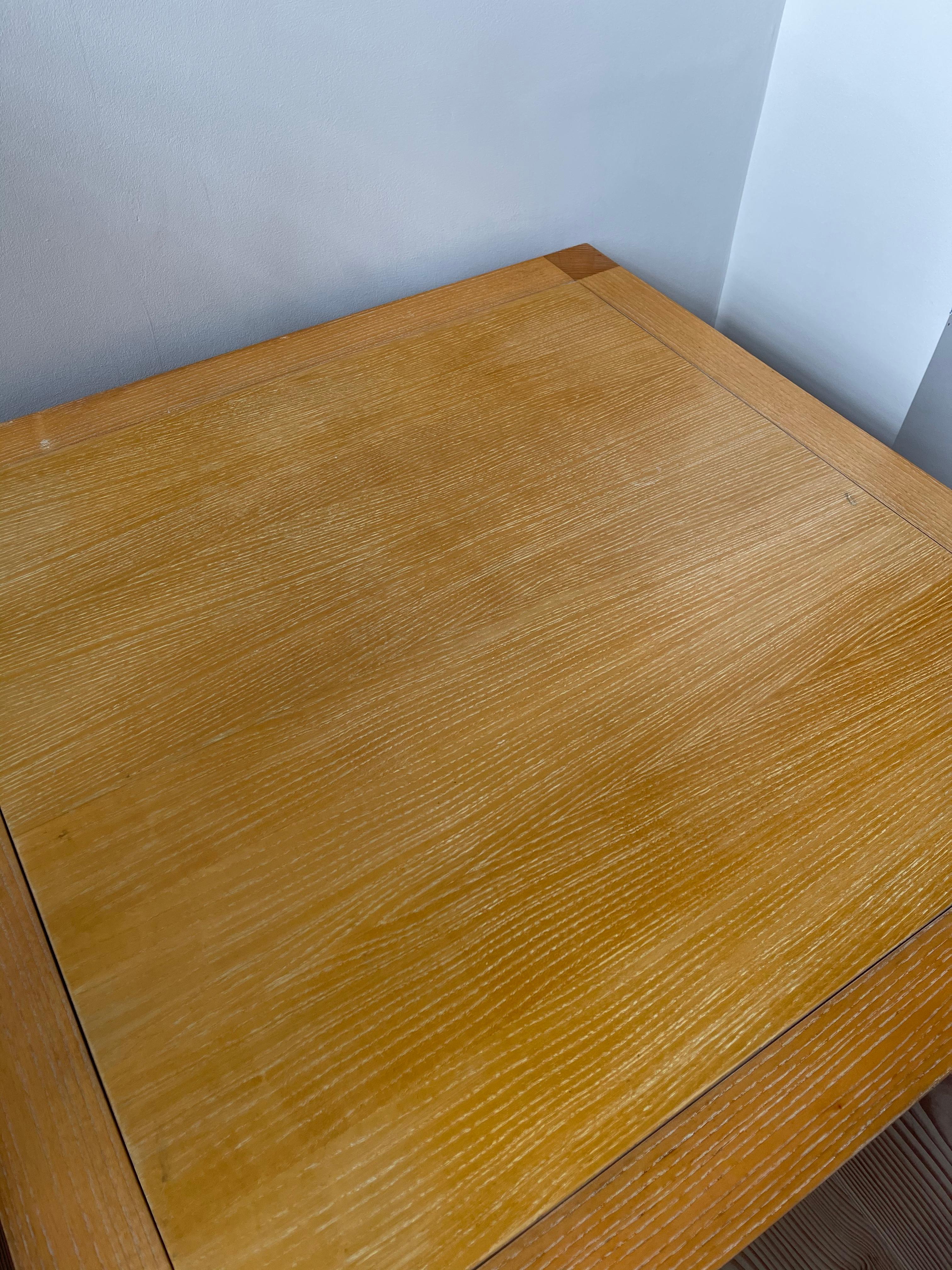 Jacques Grange-Spieltisch aus dem Nachlass von Yves Saint Laurent (Gekälkt) im Angebot