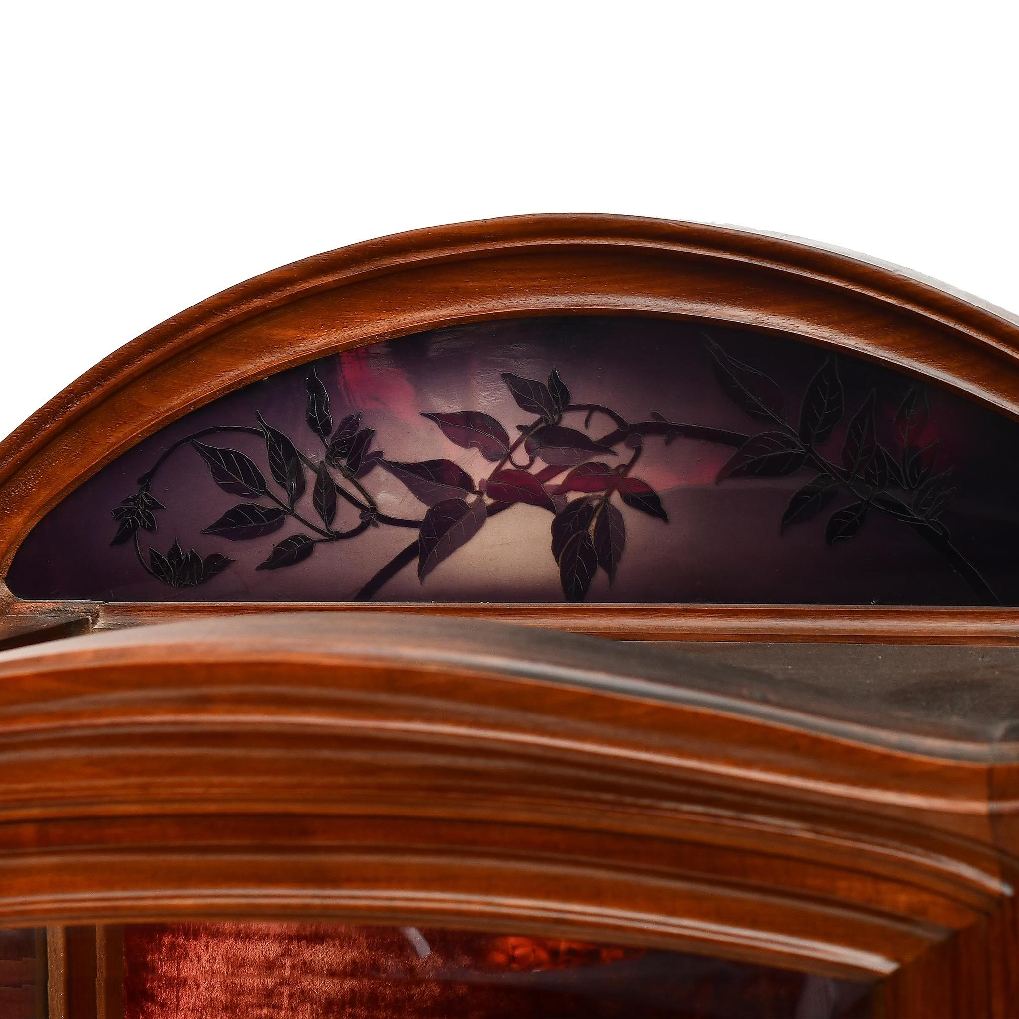 Vitrina Jacques Grüber Seda en venta