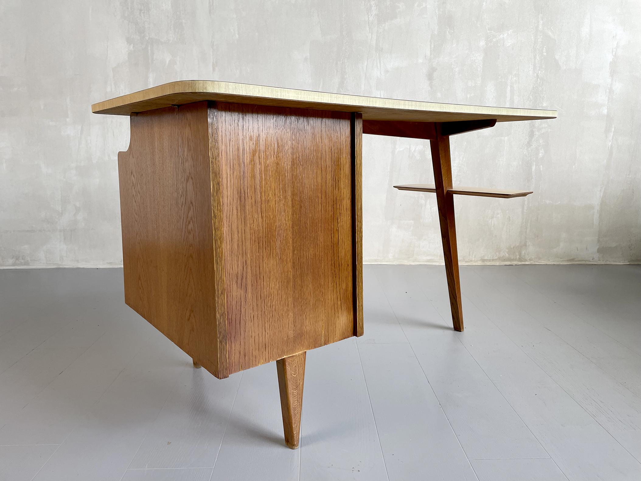 Jacques Hauville, Tripod Desk 1950 In Good Condition In Catonvielle, FR