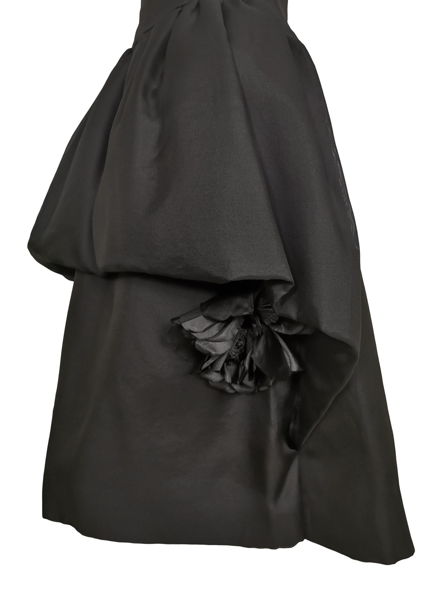 Jacques Heim
Numbered
Silk Gazar Dress
Exclusive to Harrods
Excellent Condition
26 inch Waist
