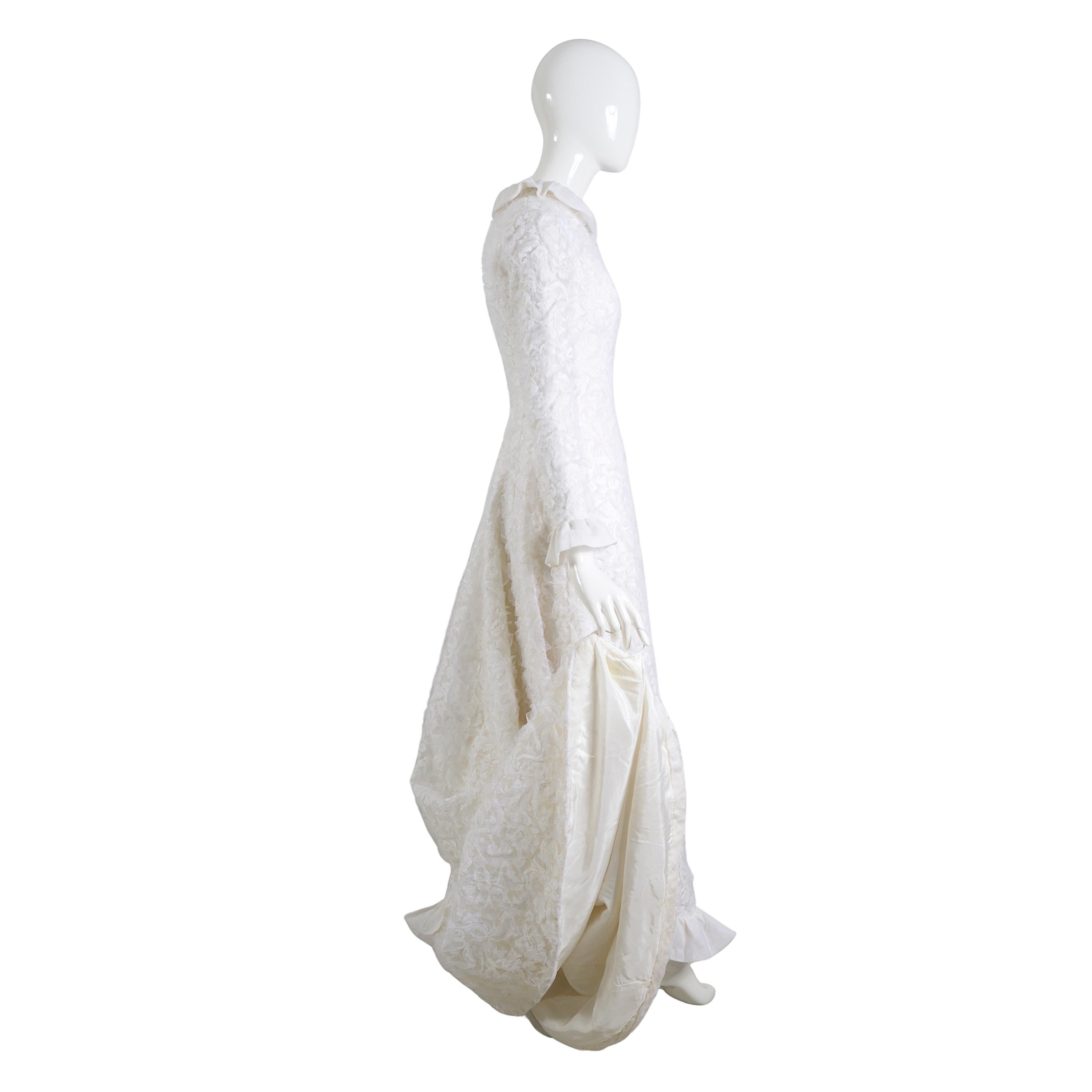 Vestido de novia de encaje marfil de los años 60 de Jacques Heim Vintage By Les mariées de Jacques Heim en venta 5
