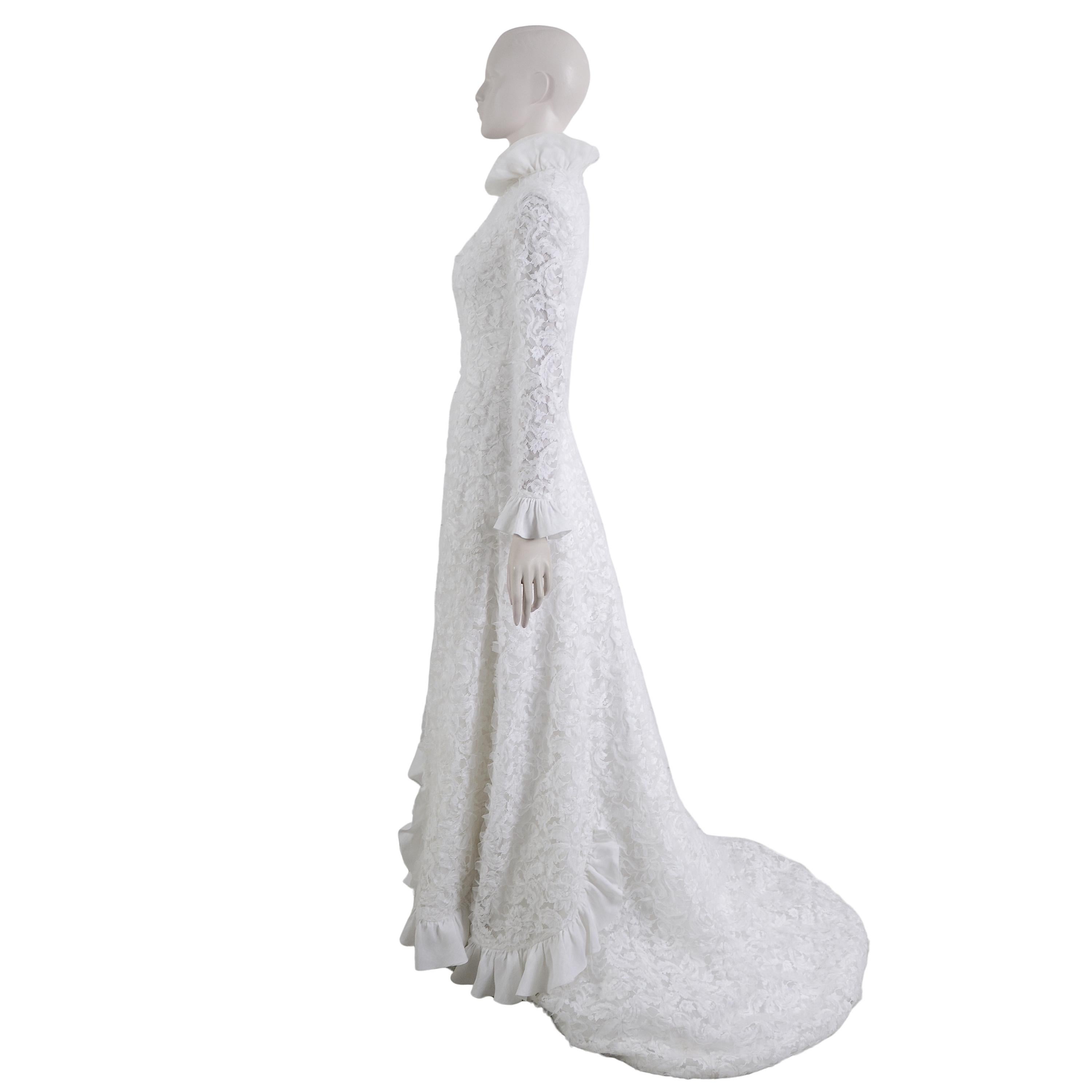Vestido de novia de encaje marfil de los años 60 de Jacques Heim Vintage By Les mariées de Jacques Heim en venta 6