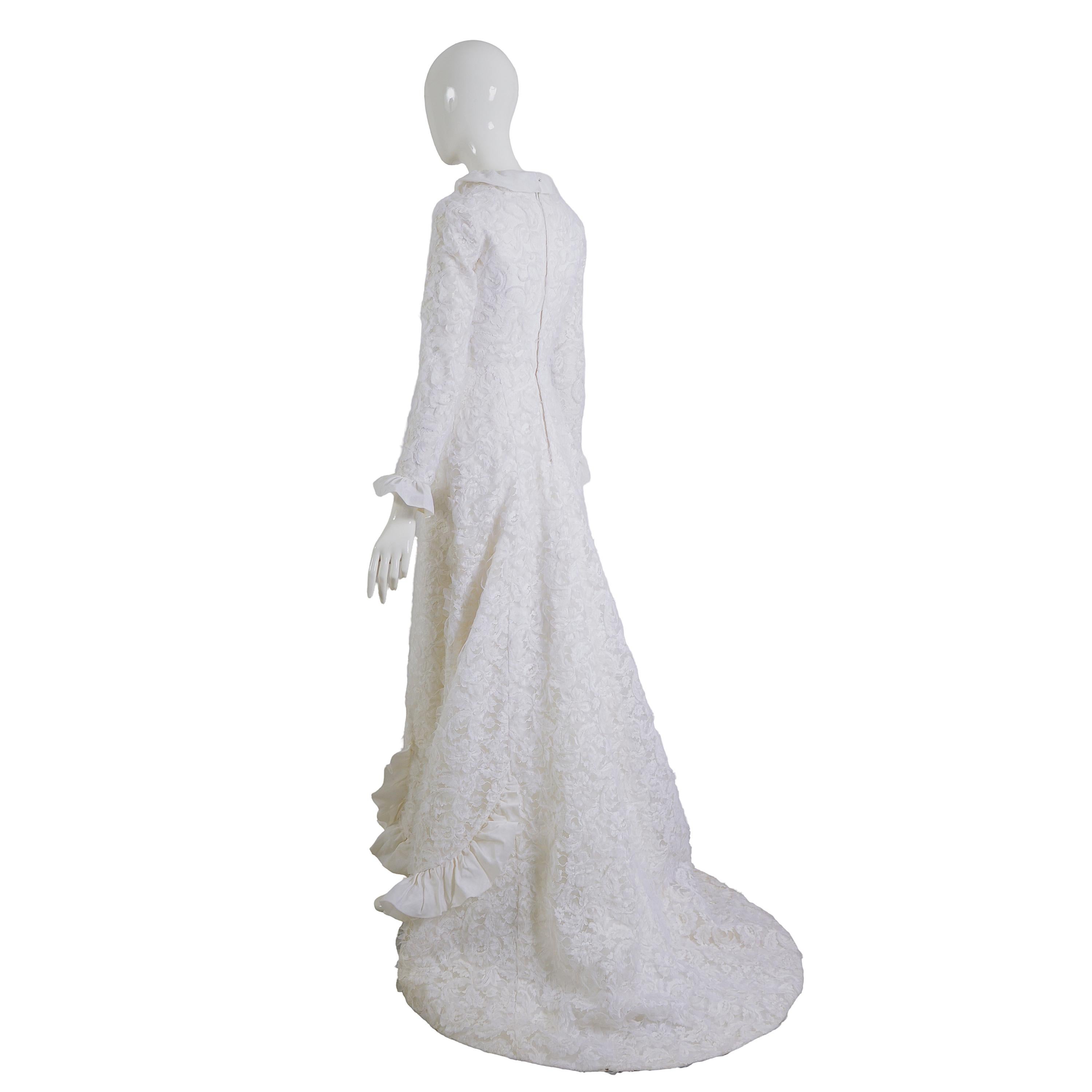 Vestido de novia de encaje marfil de los años 60 de Jacques Heim Vintage By Les mariées de Jacques Heim en venta 1