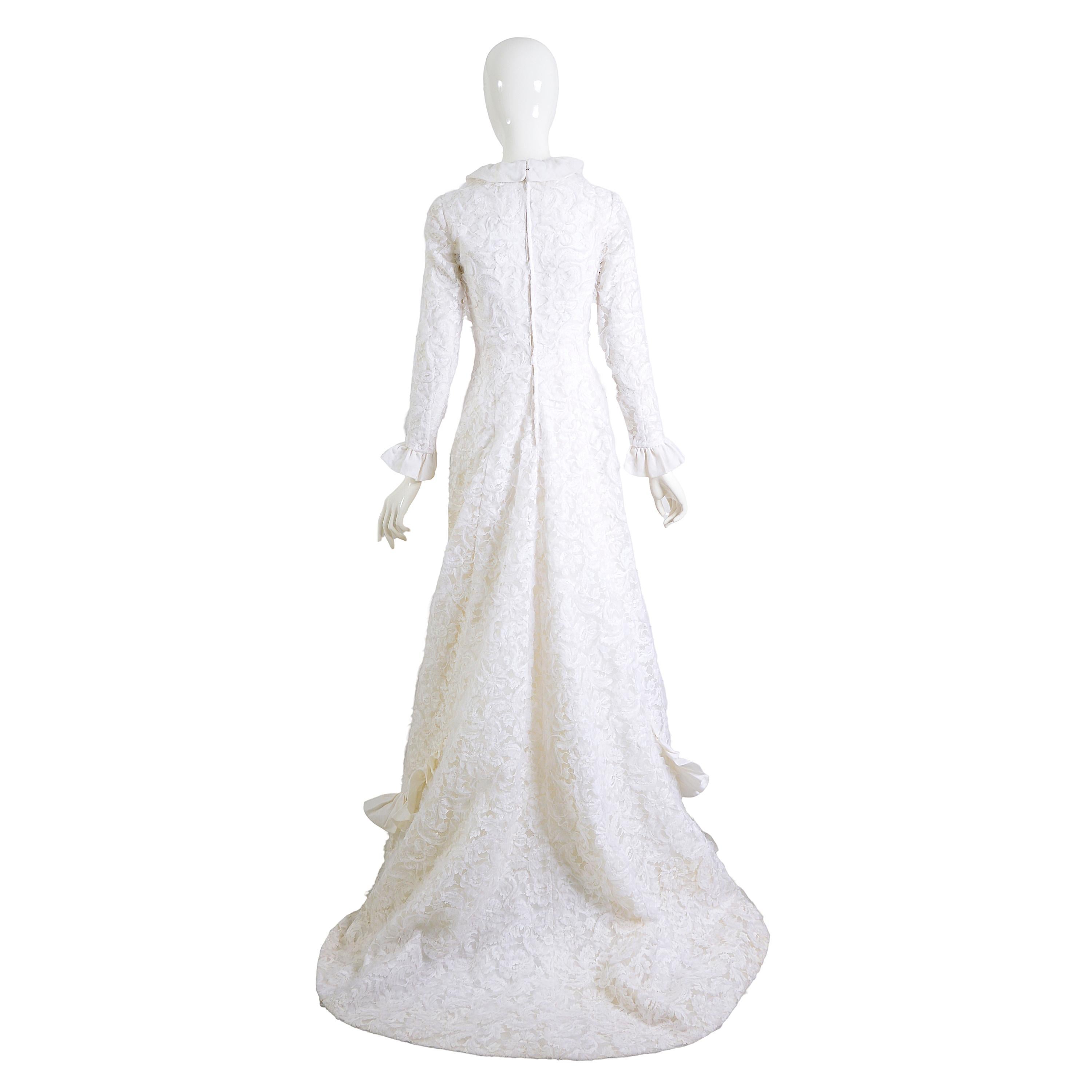 Vestido de novia de encaje marfil de los años 60 de Jacques Heim Vintage By Les mariées de Jacques Heim en venta 2