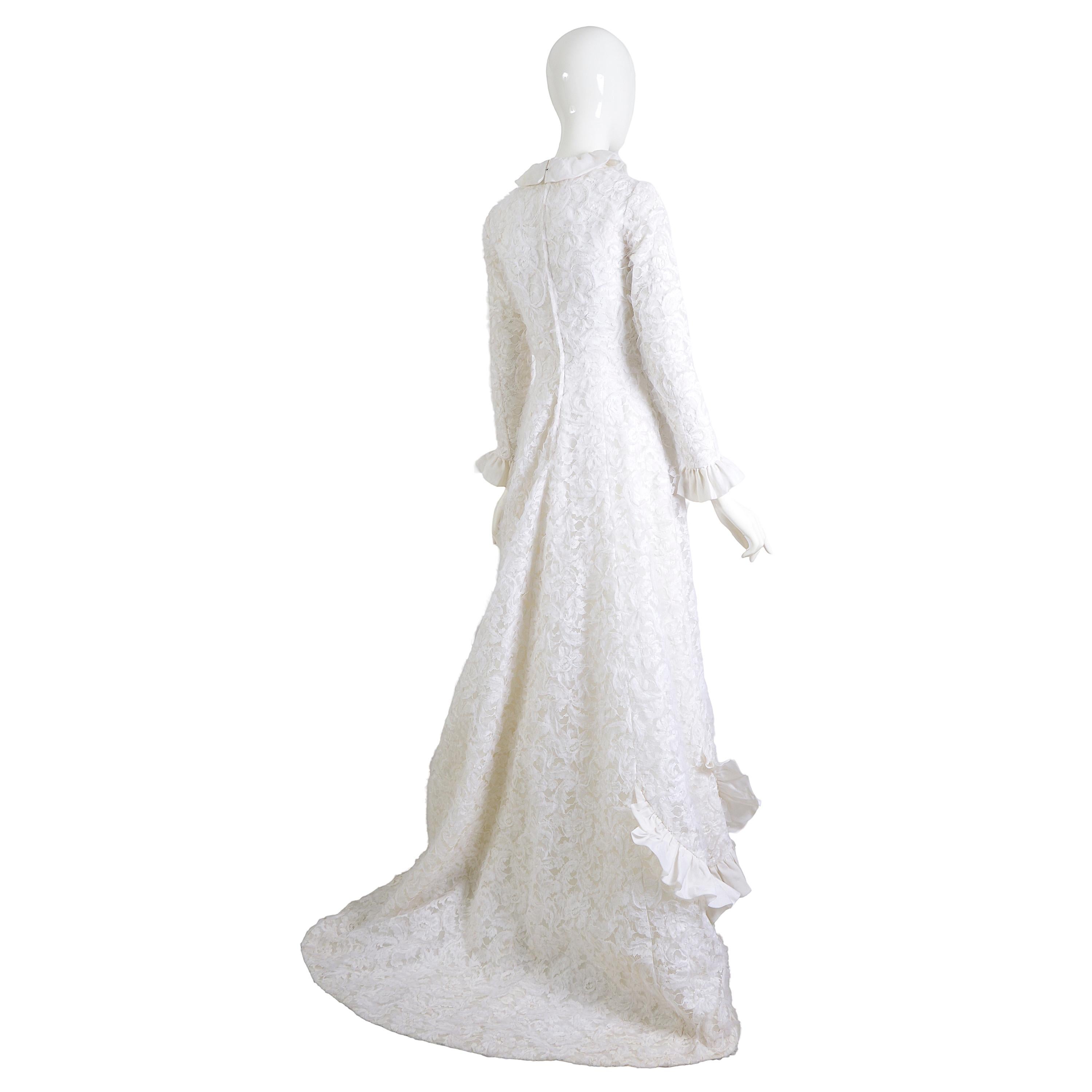 Vestido de novia de encaje marfil de los años 60 de Jacques Heim Vintage By Les mariées de Jacques Heim en venta 3