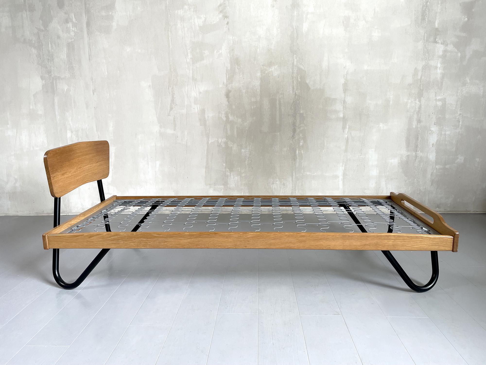 Mid-Century Modern Jacques Hitier, Daybed, France 1950 For Sale